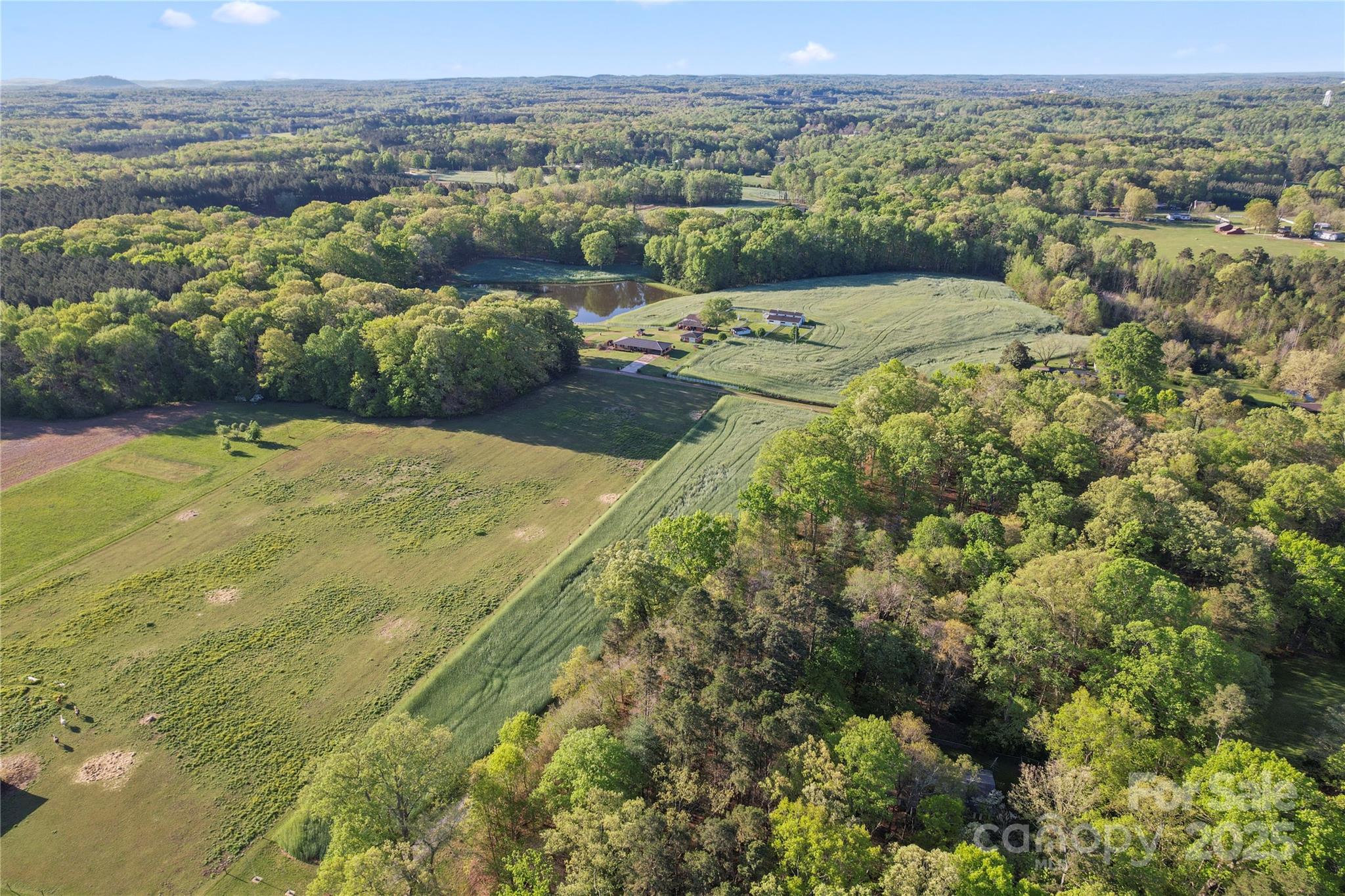 36984 B&C Carter Road — New London