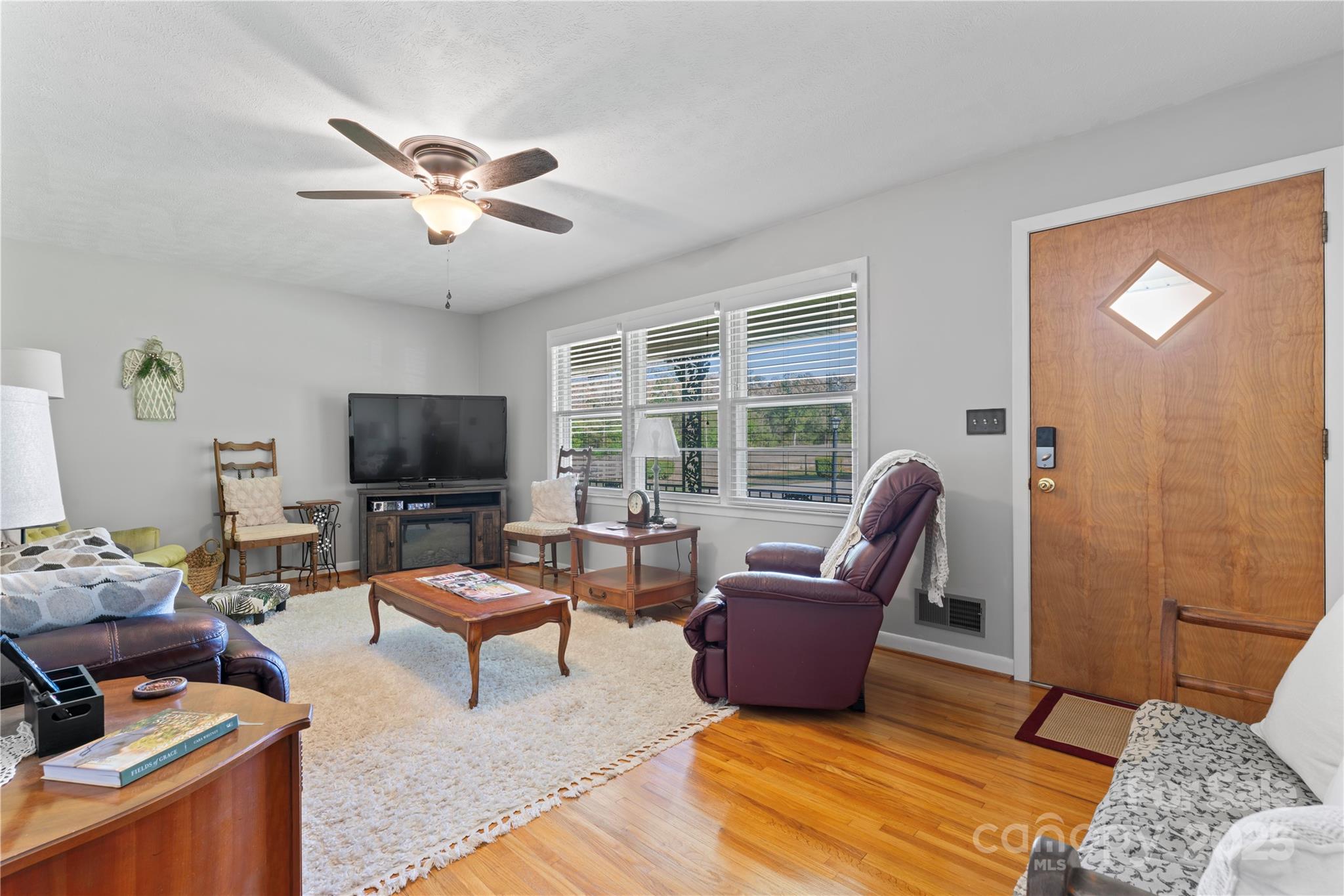 36984 B&C Carter Road — New London