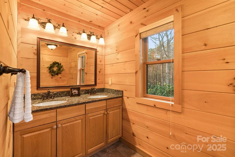 502 CALEDONIA Loop — Landrum