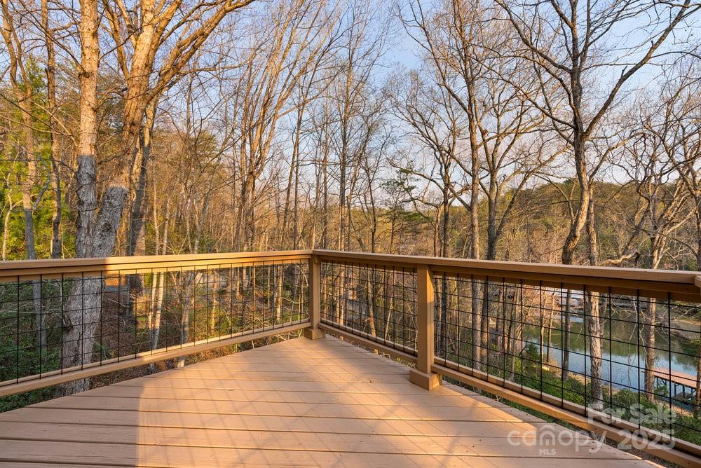 502 CALEDONIA Loop — Landrum