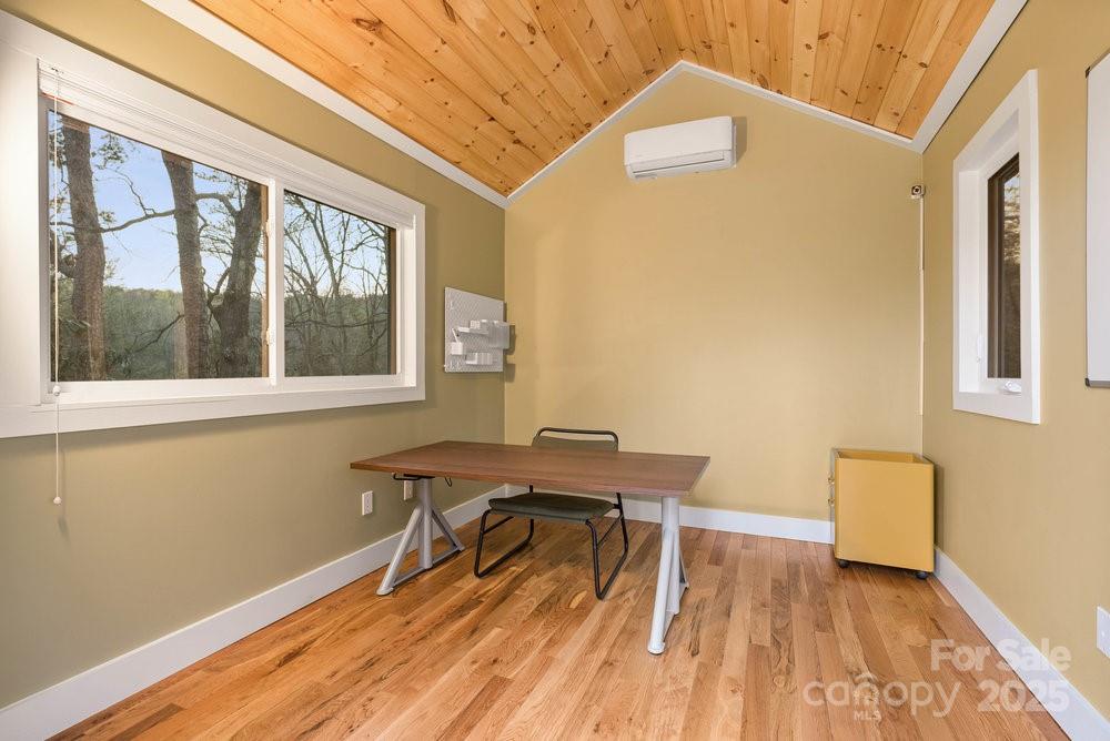 502 CALEDONIA Loop — Landrum