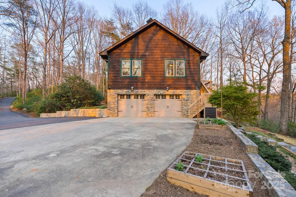 502 CALEDONIA Loop — Landrum