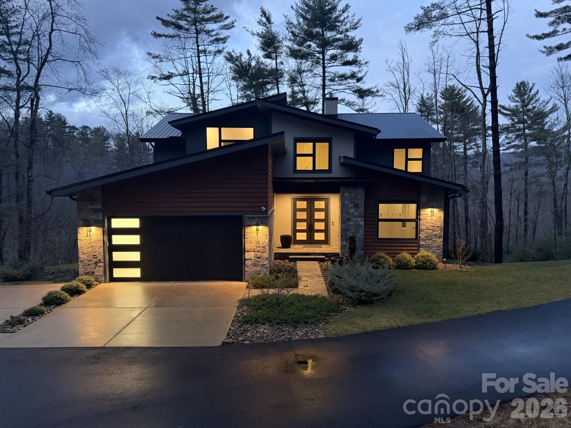 42 Spring Cove Road — Asheville
