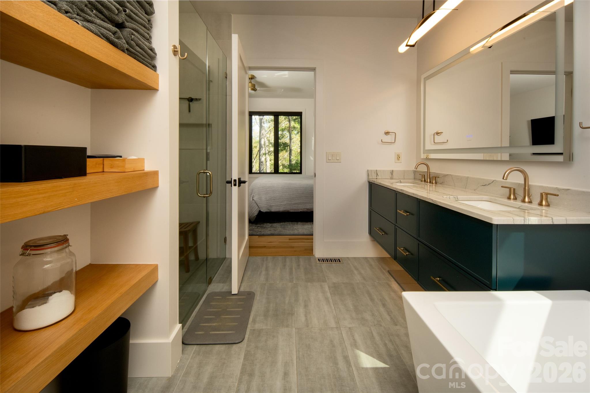 42 Spring Cove Road — Asheville