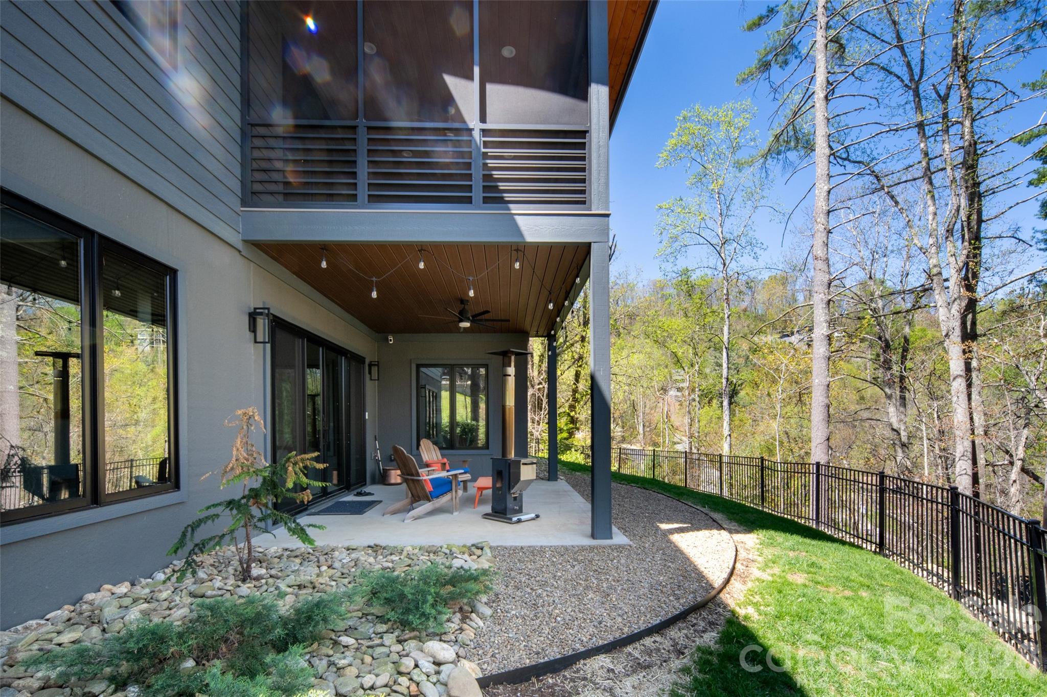 42 Spring Cove Road — Asheville