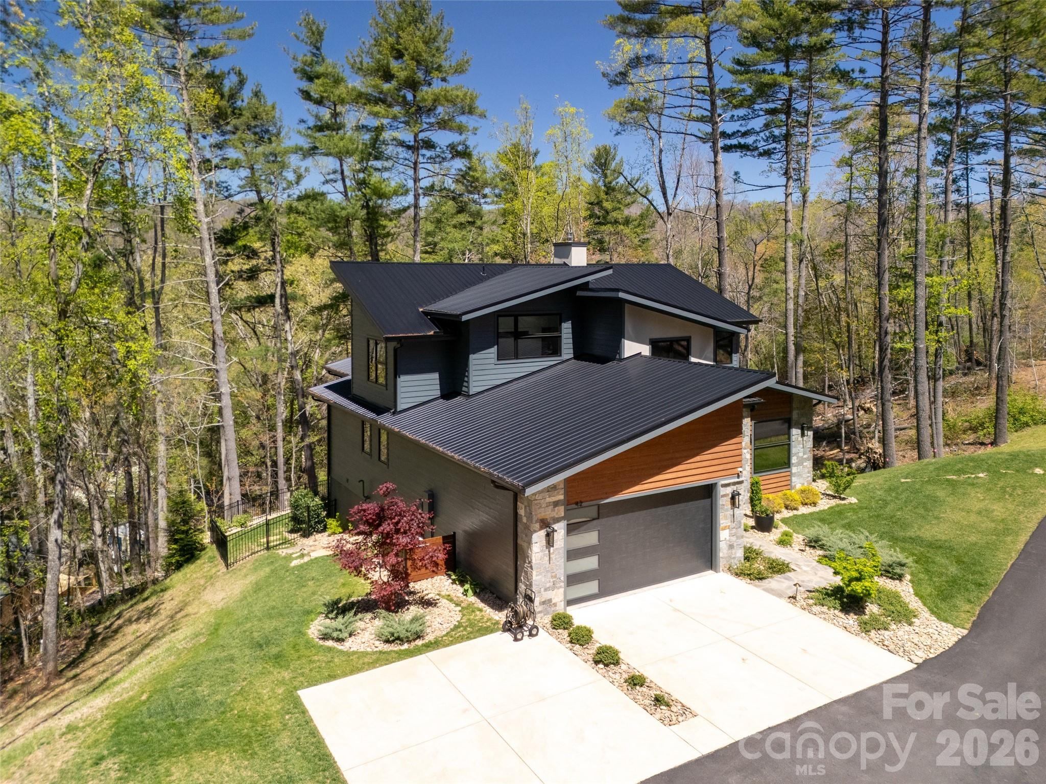 42 Spring Cove Road — Asheville