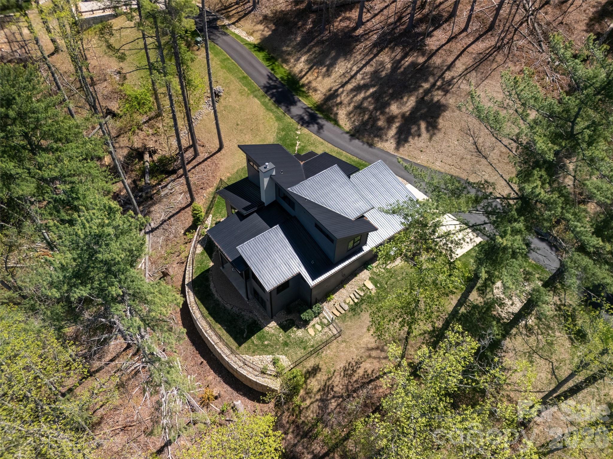 42 Spring Cove Road — Asheville