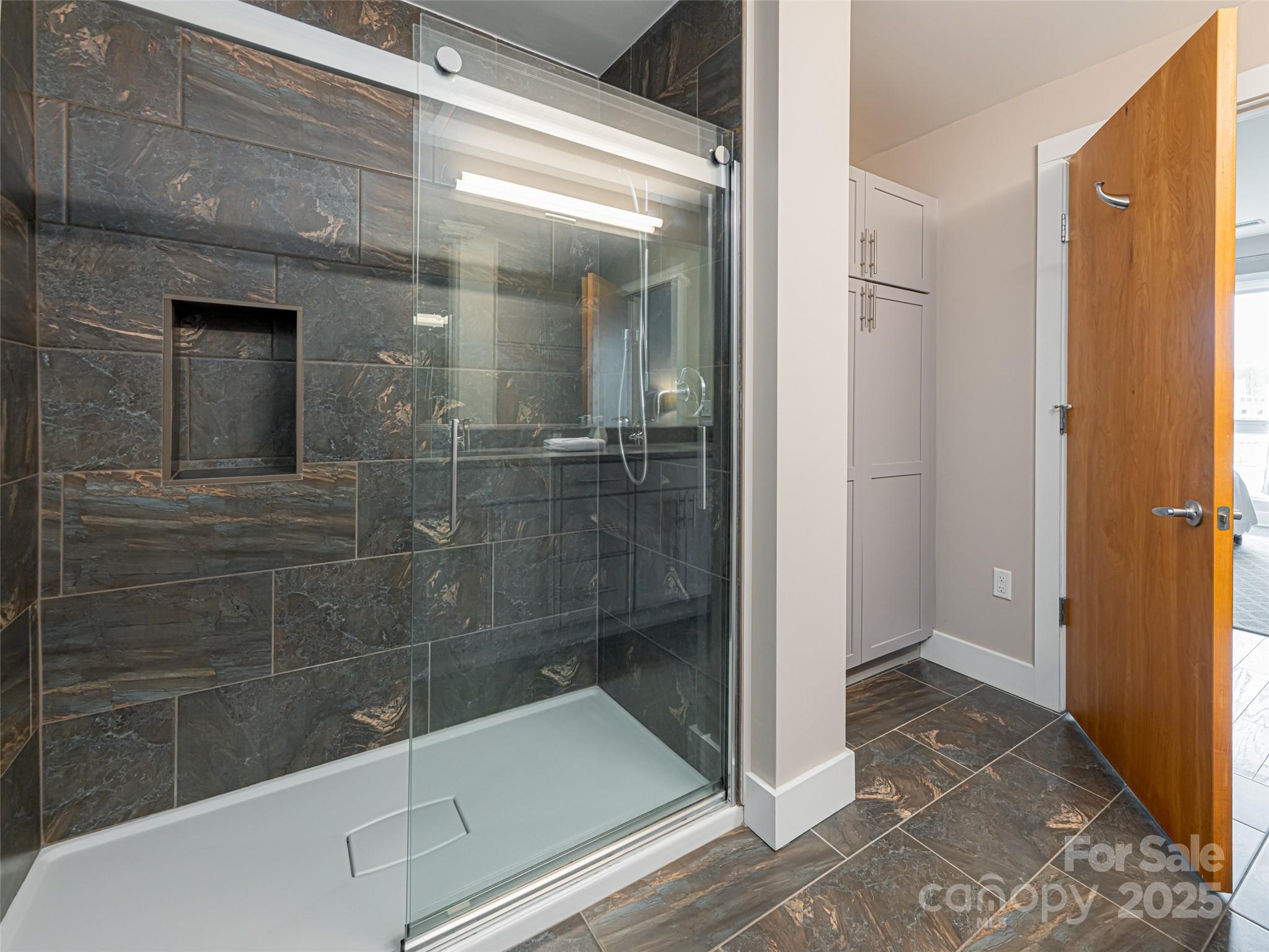 45 Asheland Avenue #405 — Asheville