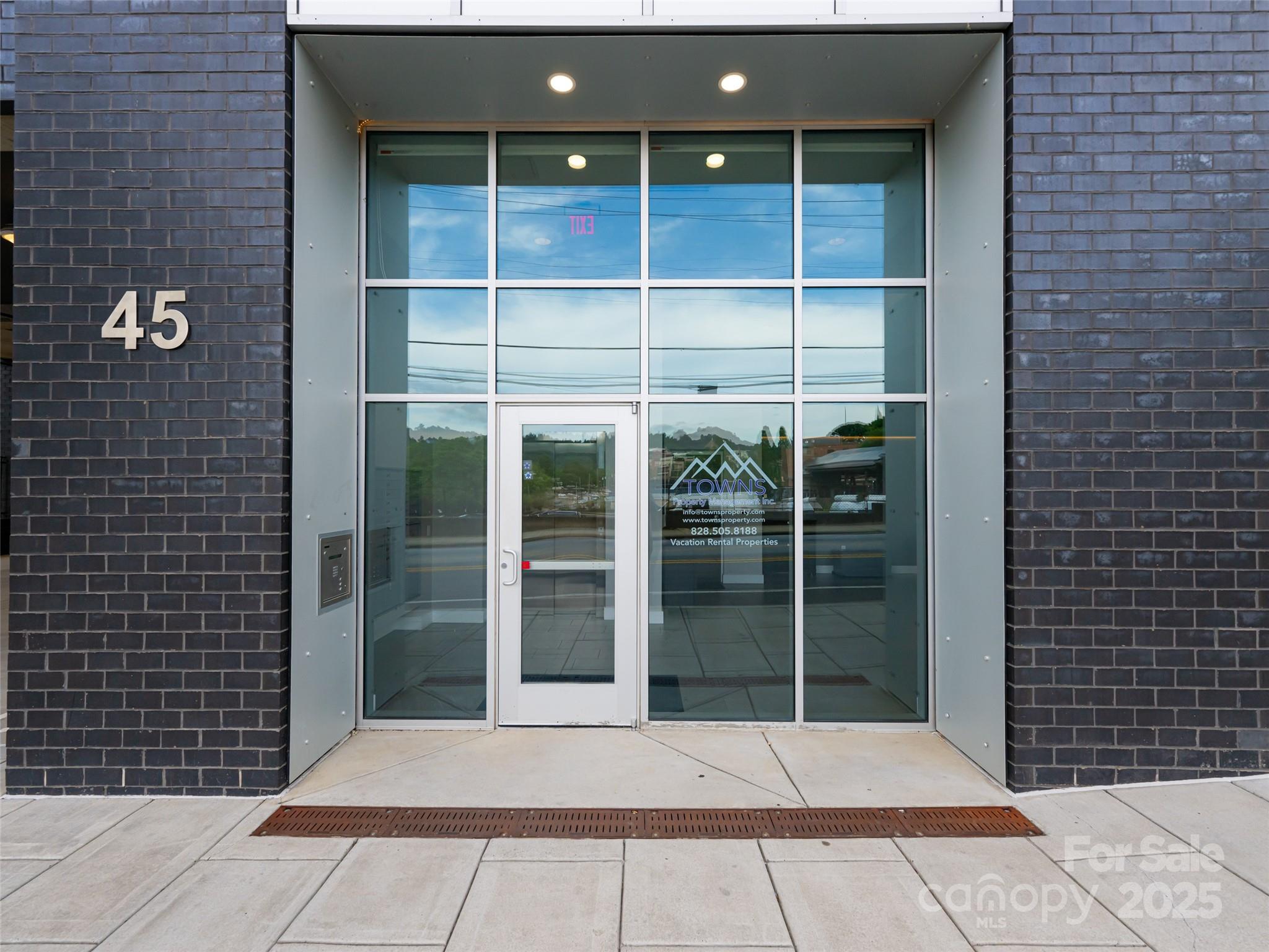 45 Asheland Avenue #405 — Asheville