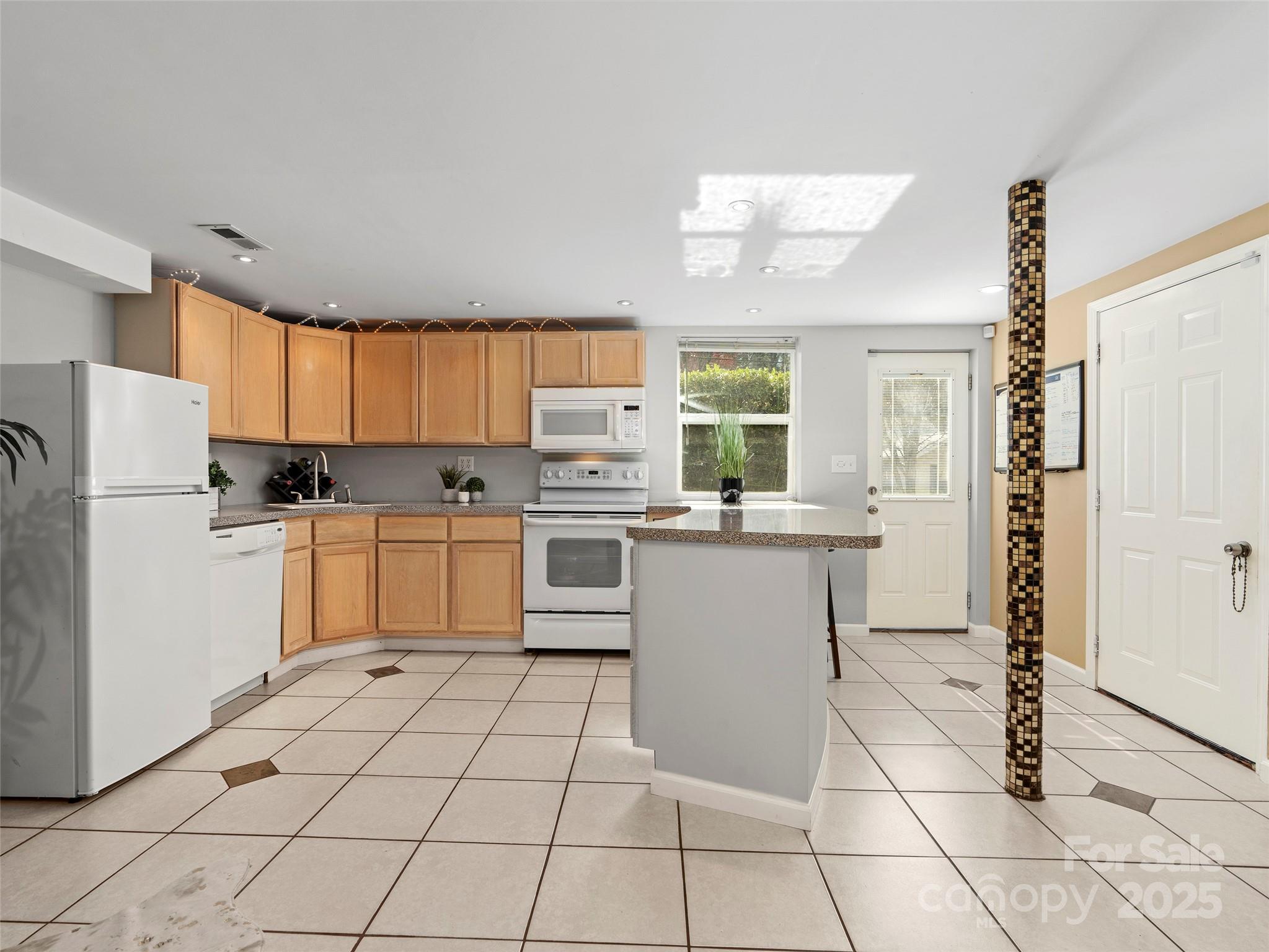 184 Aurora Drive — Asheville