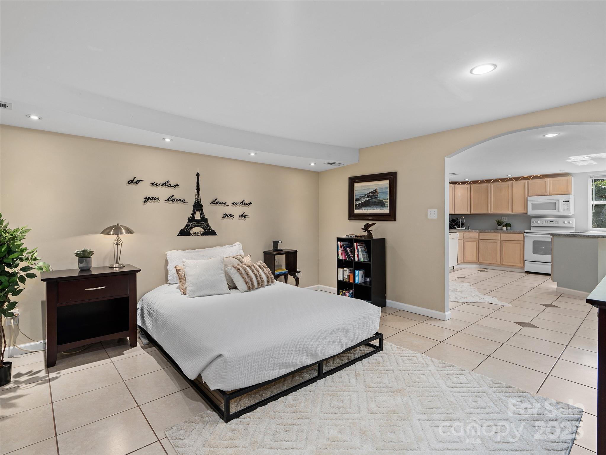 184 Aurora Drive — Asheville