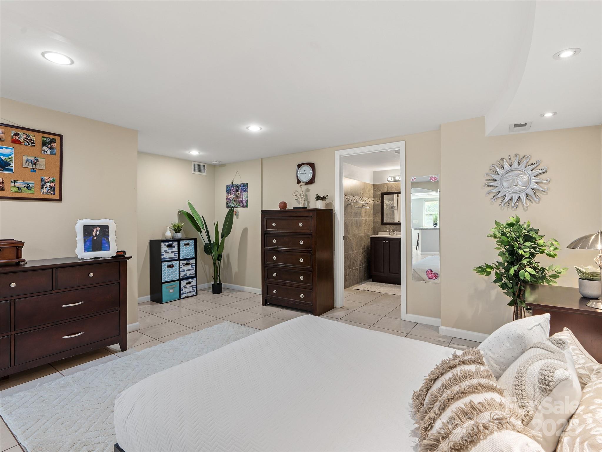 184 Aurora Drive — Asheville