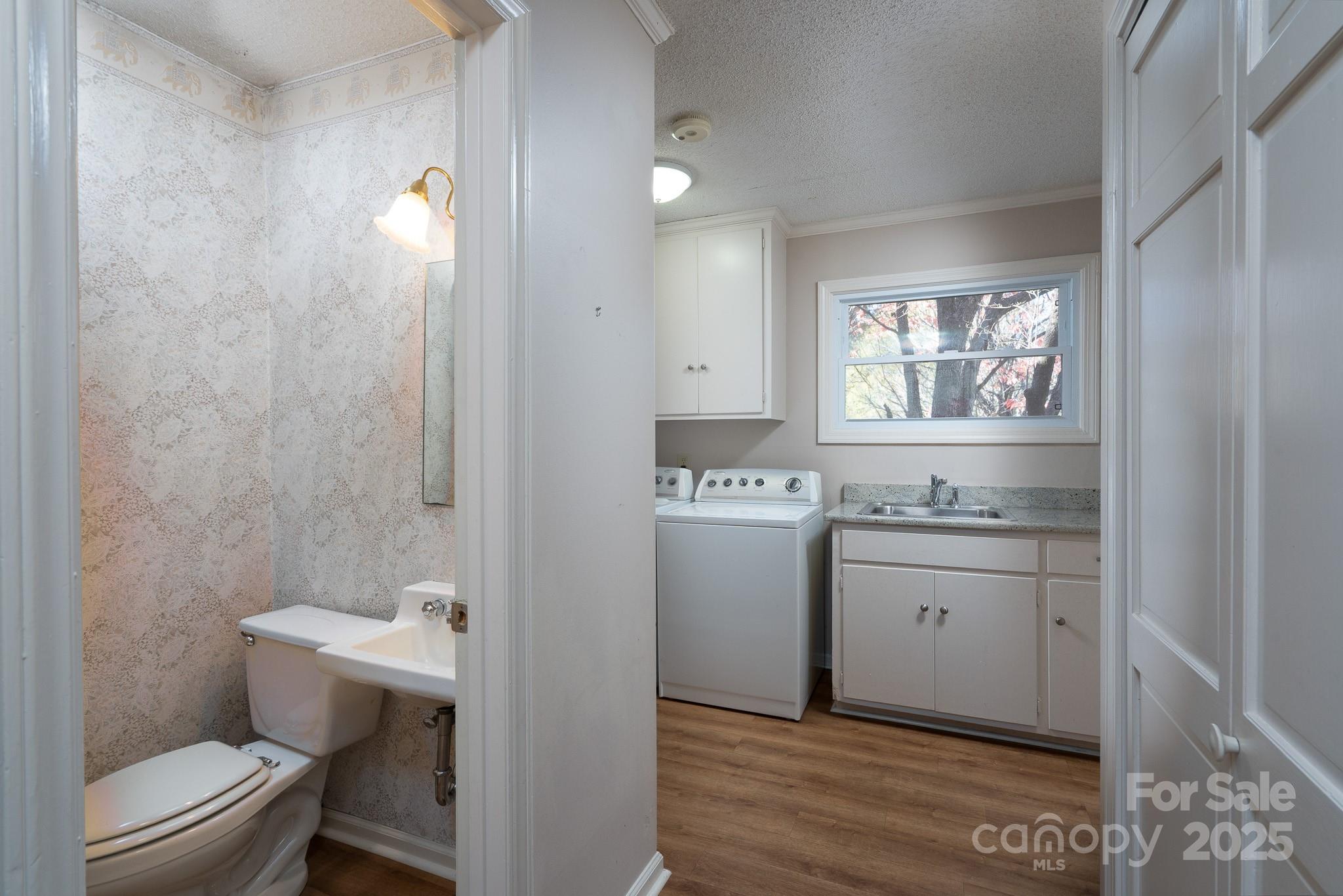 758 Williamsburg Drive NE — Concord