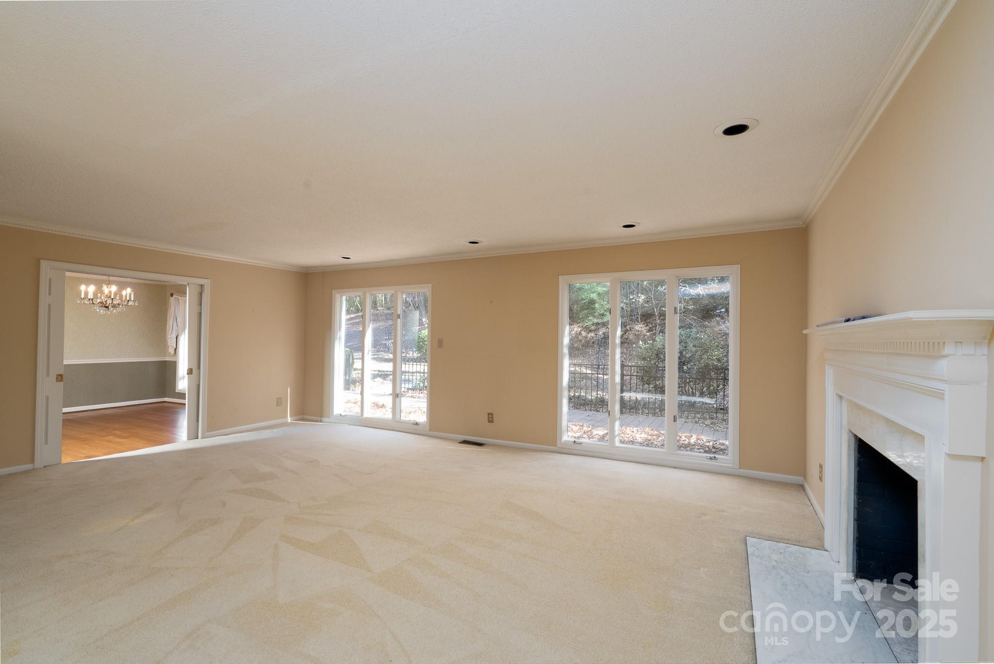 758 Williamsburg Drive NE — Concord