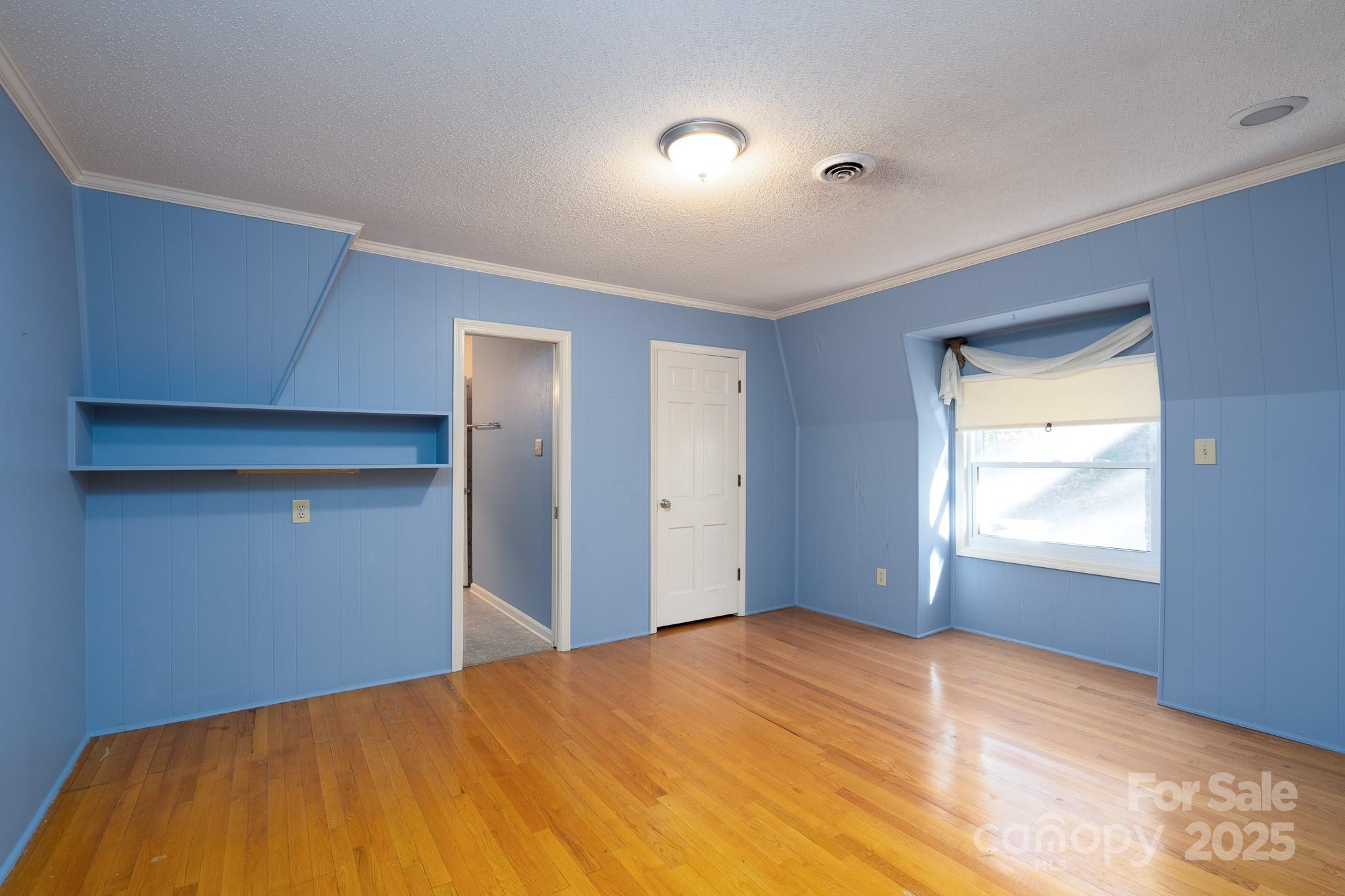 758 Williamsburg Drive NE — Concord