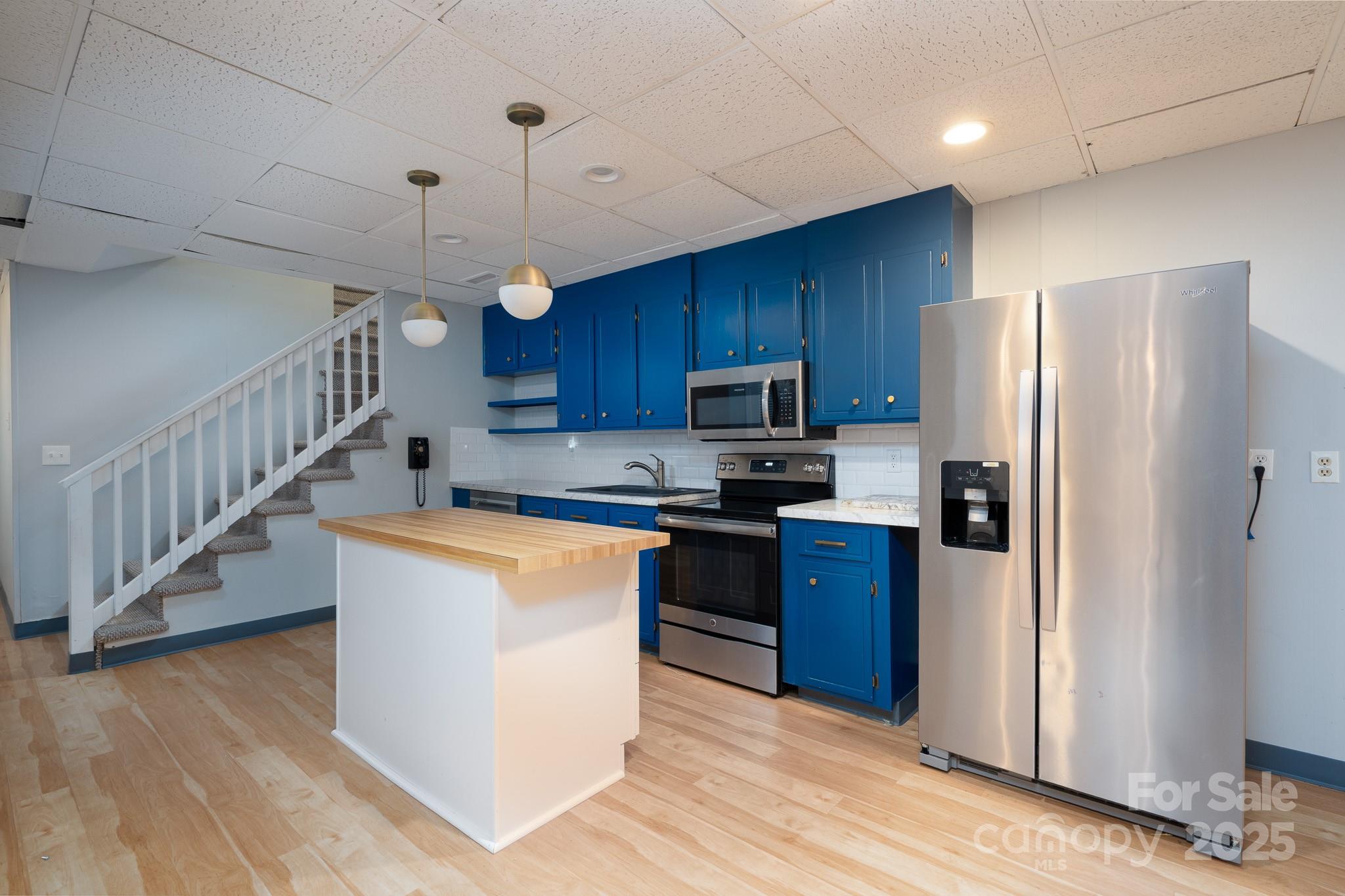 758 Williamsburg Drive NE — Concord