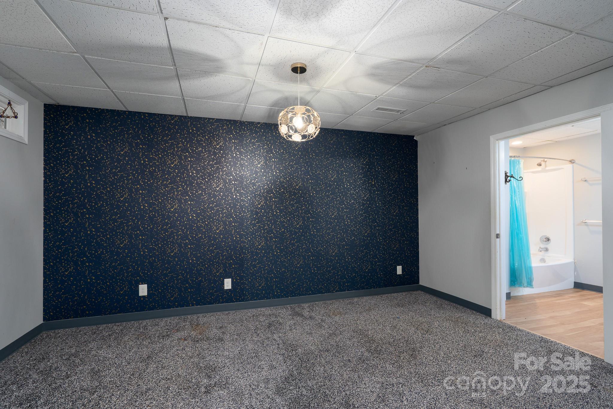 758 Williamsburg Drive NE — Concord