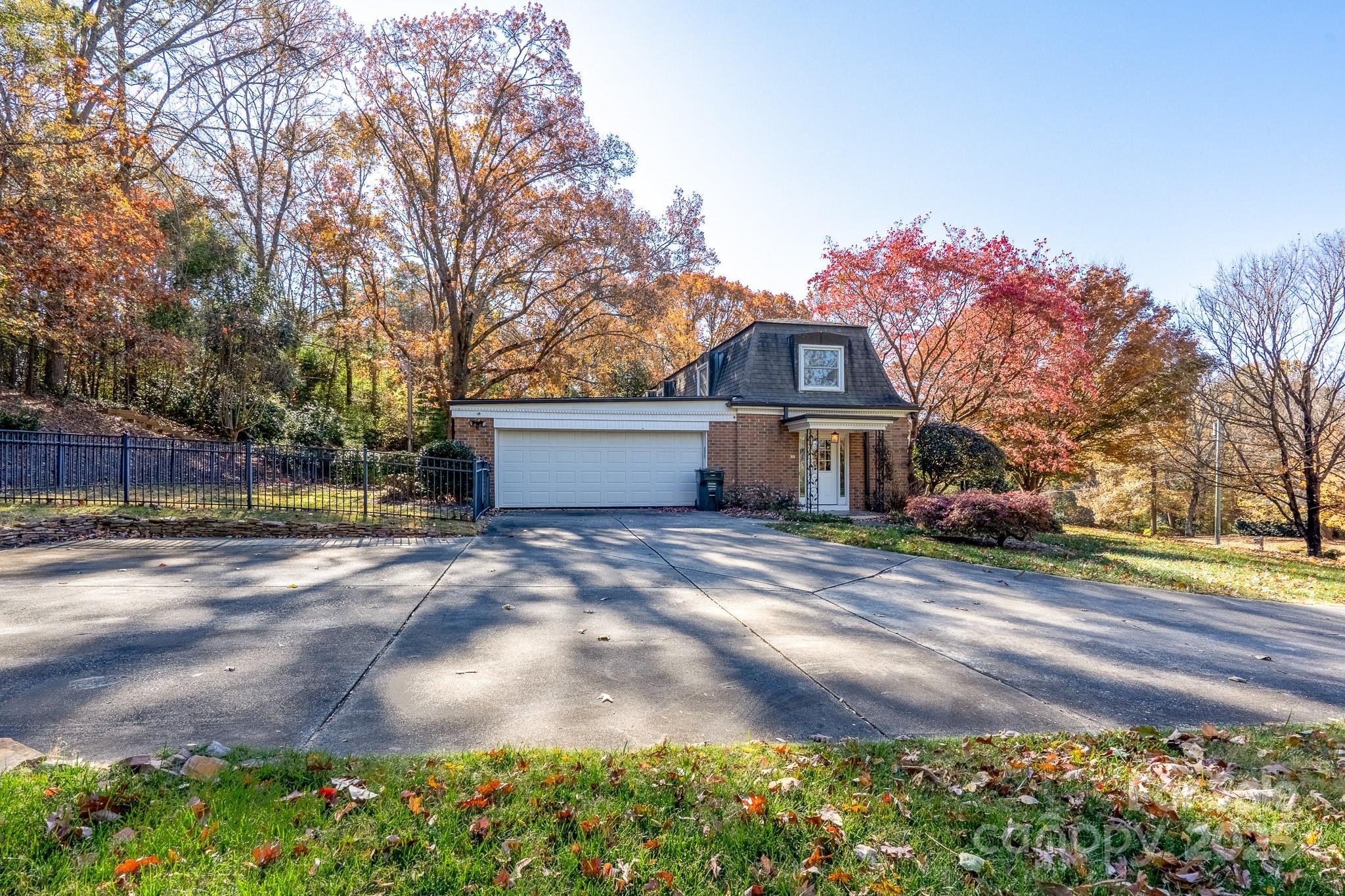 758 Williamsburg Drive NE — Concord