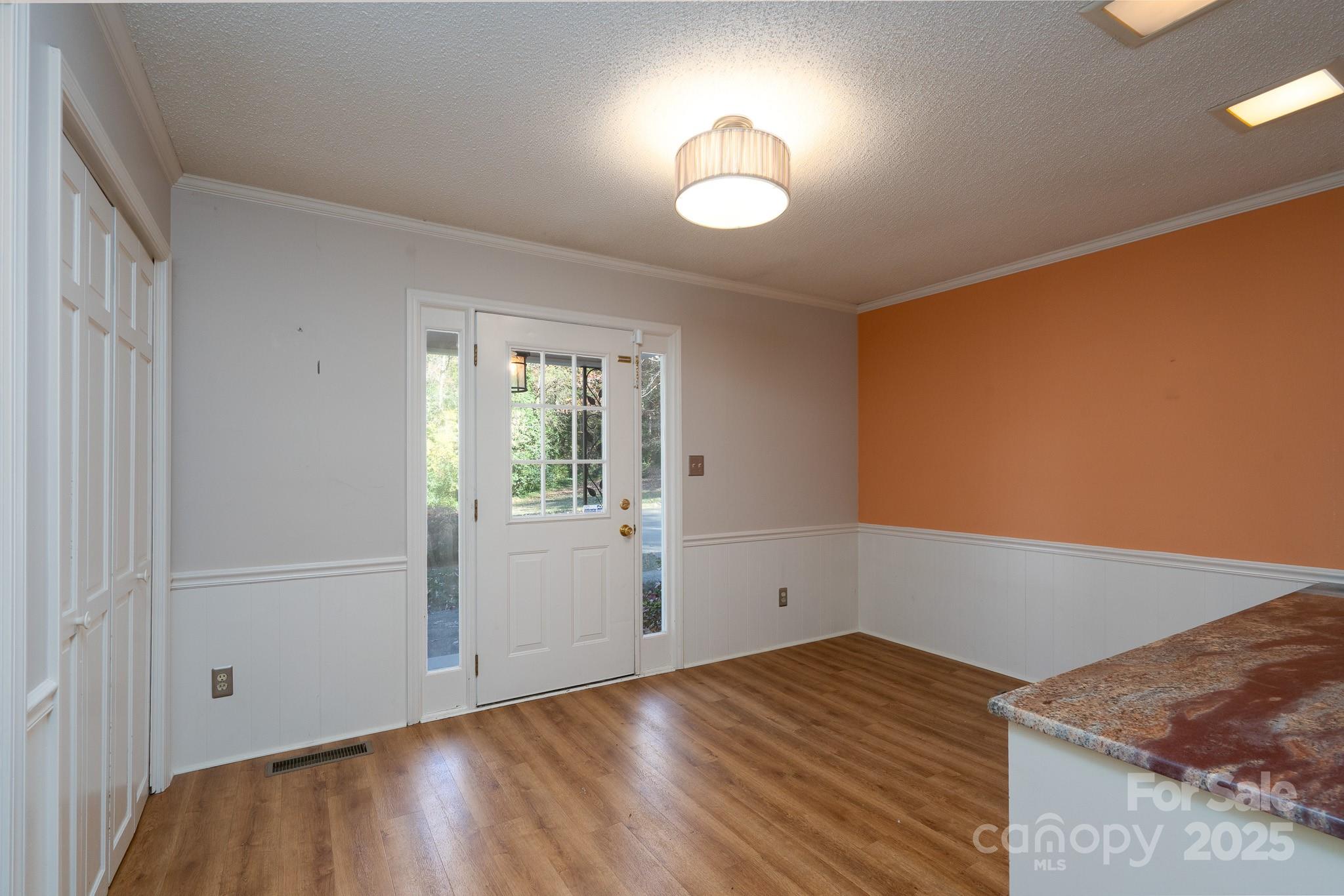 758 Williamsburg Drive NE — Concord