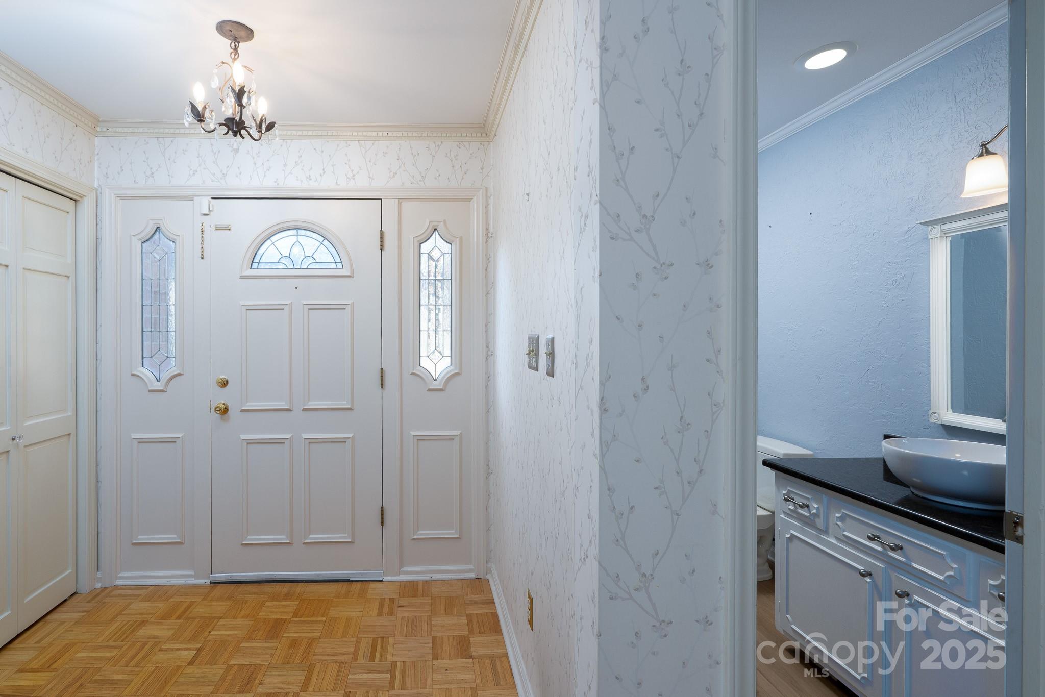 758 Williamsburg Drive NE — Concord