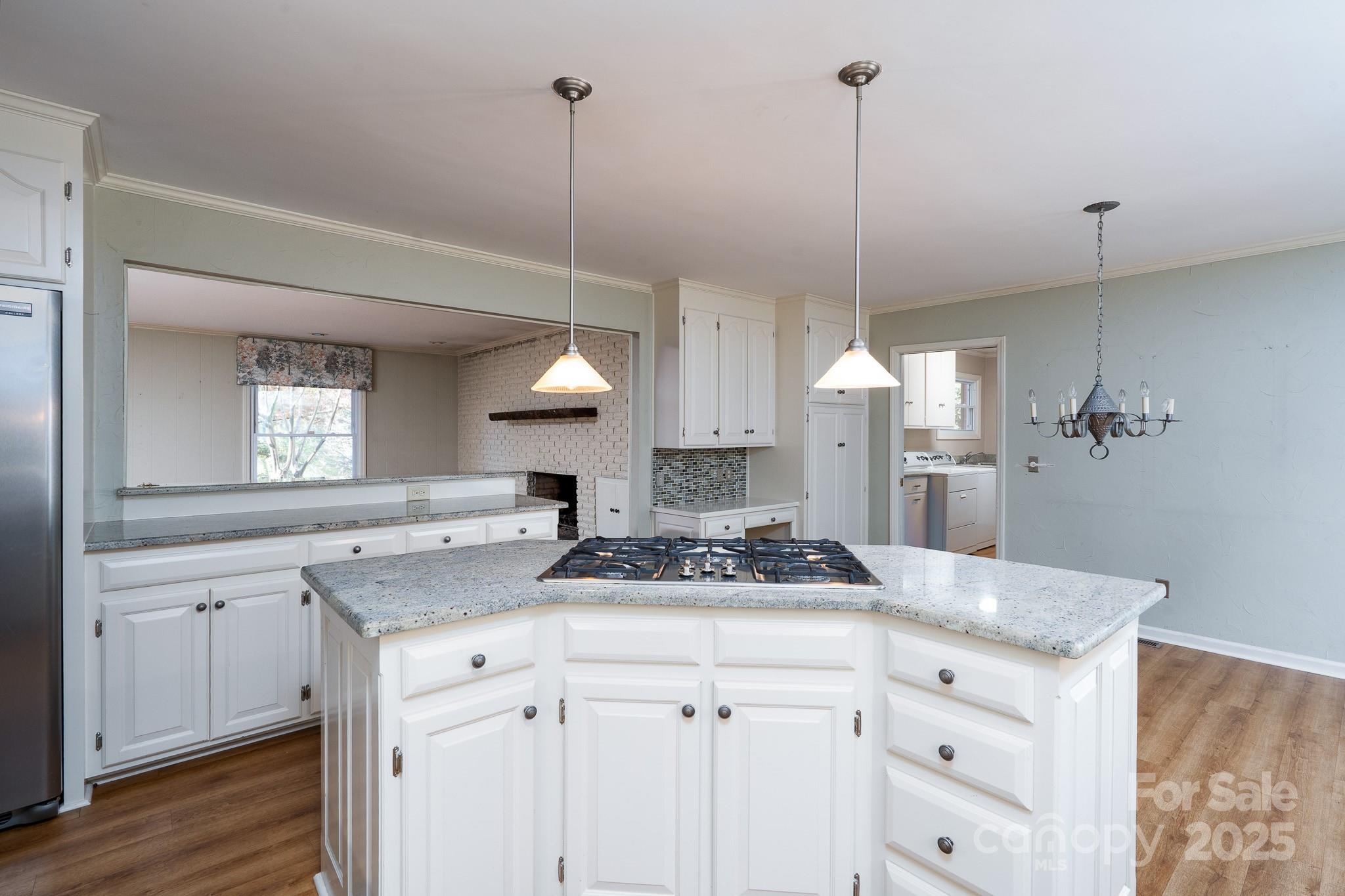 758 Williamsburg Drive NE — Concord