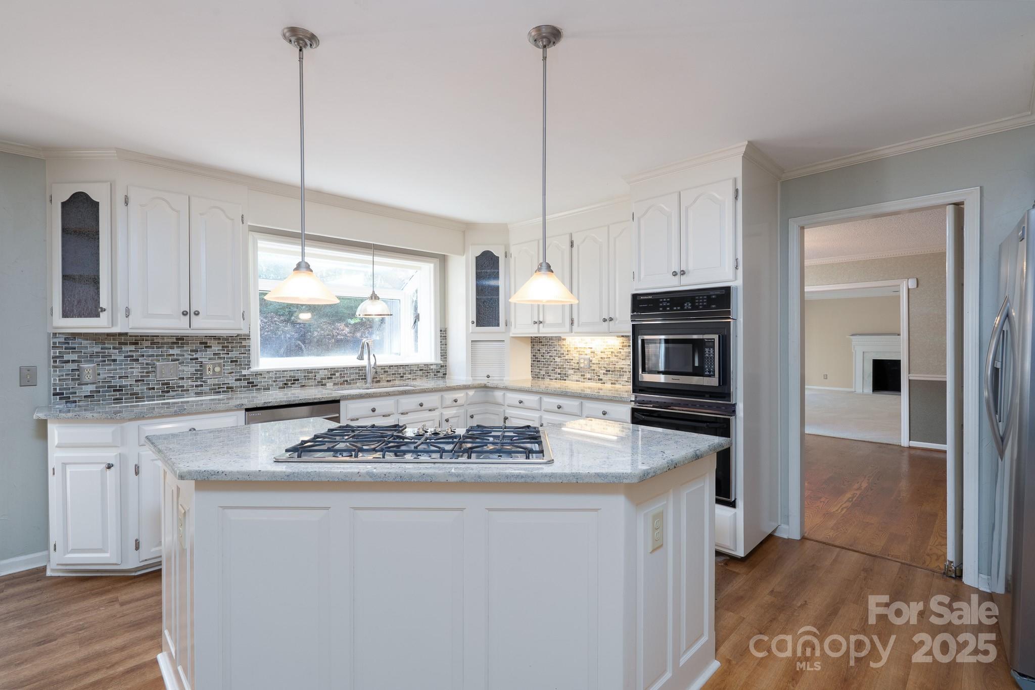 758 Williamsburg Drive NE — Concord