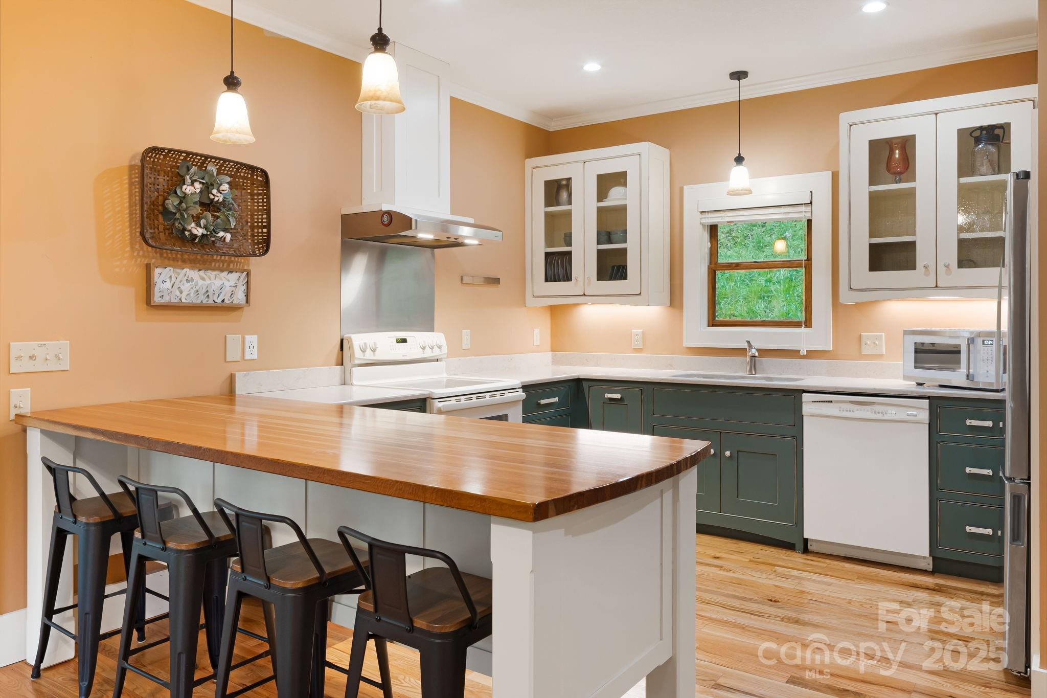 79 Slumber Lane — Sylva
