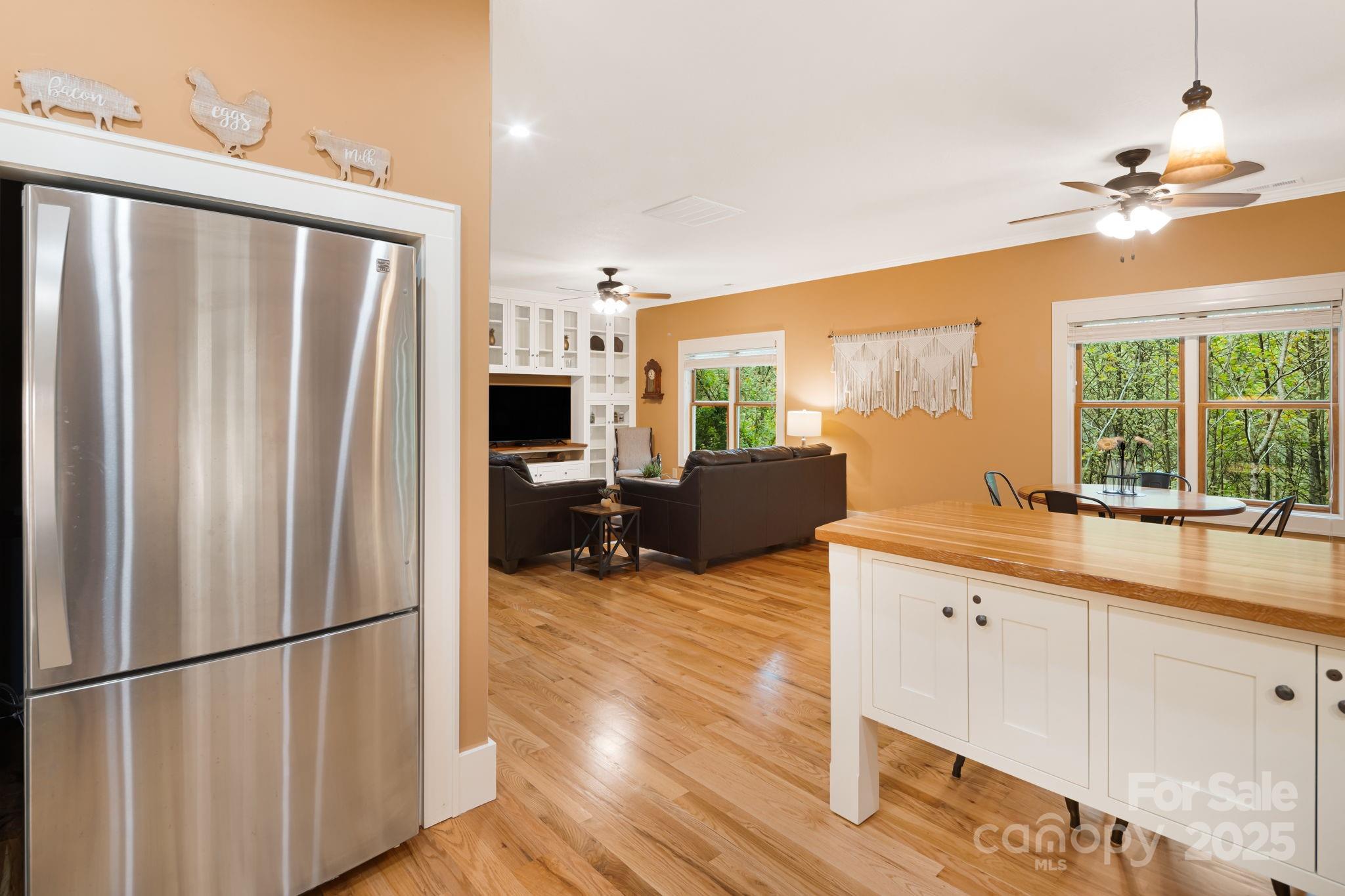 79 Slumber Lane — Sylva
