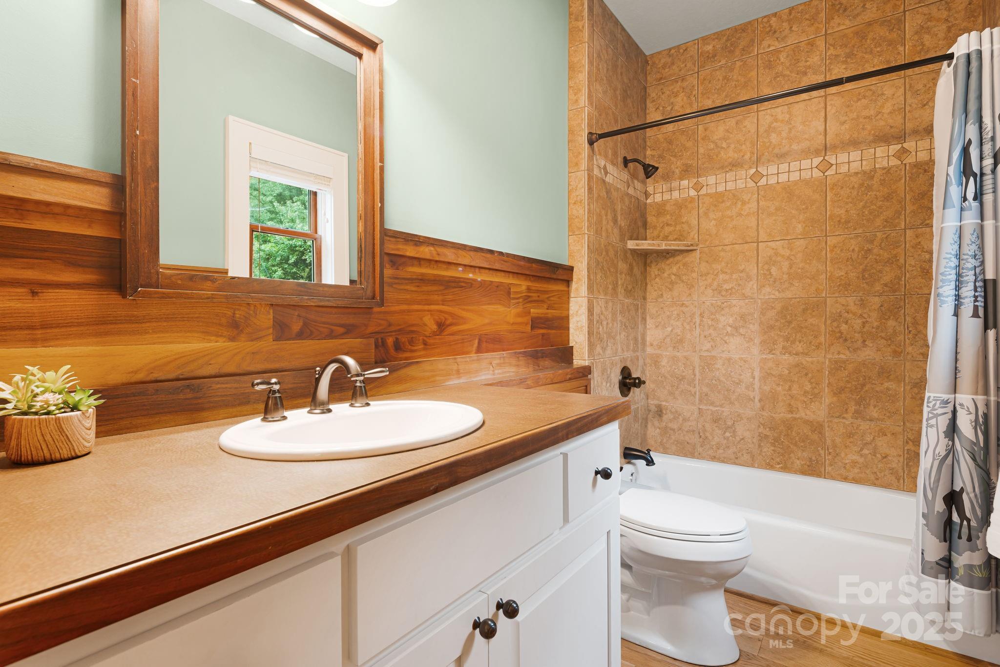 79 Slumber Lane — Sylva