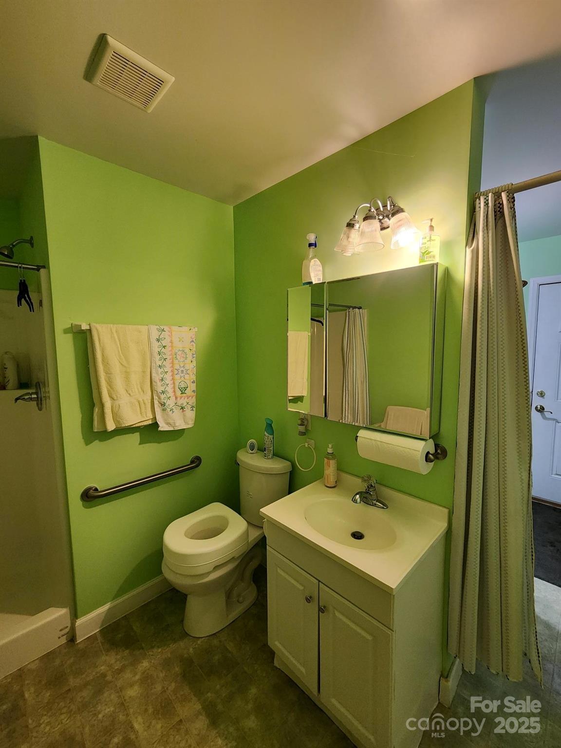 406 S Caldwell Avenue — Newton