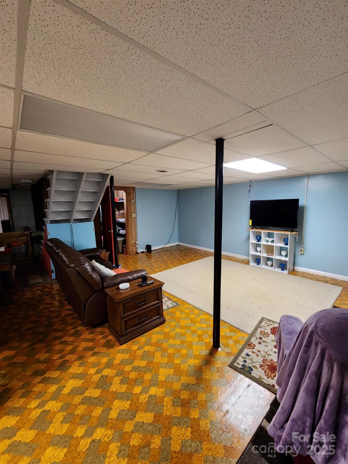406 S Caldwell Avenue — Newton