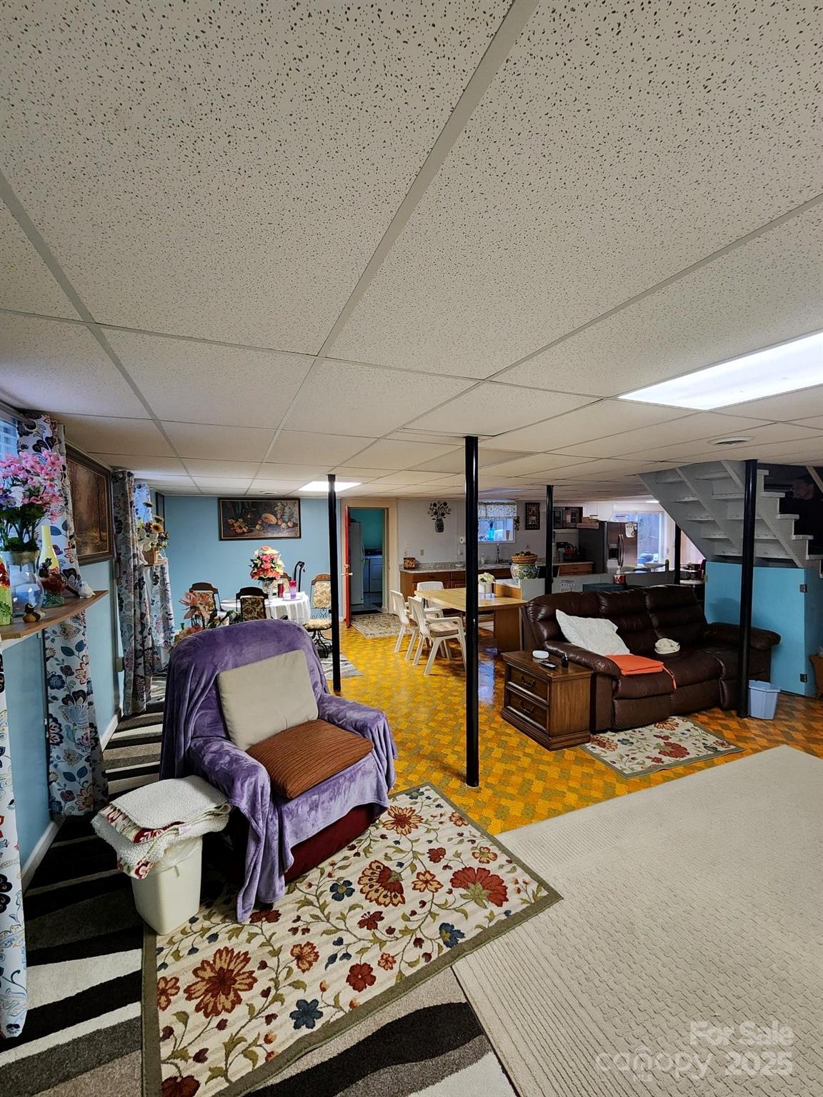 406 S Caldwell Avenue — Newton