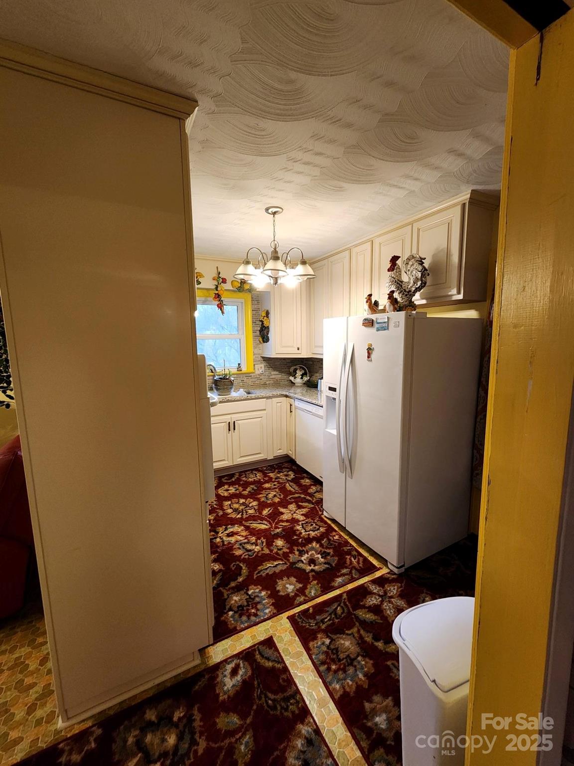 406 S Caldwell Avenue — Newton