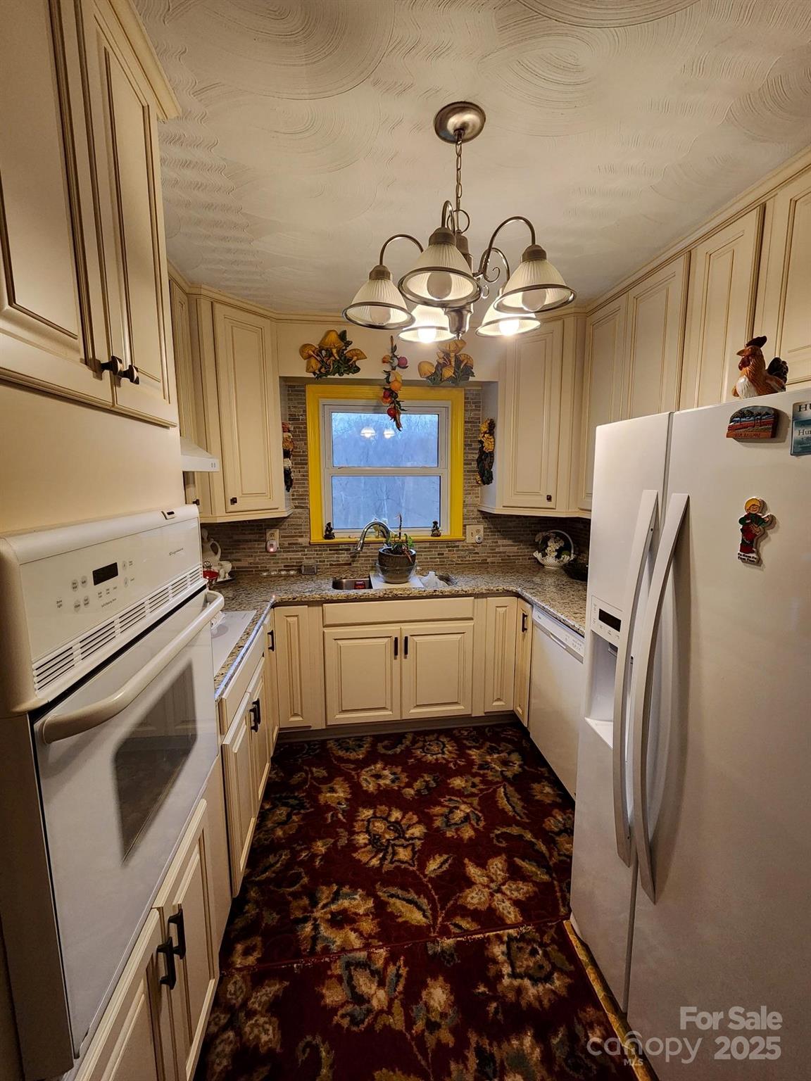 406 S Caldwell Avenue — Newton