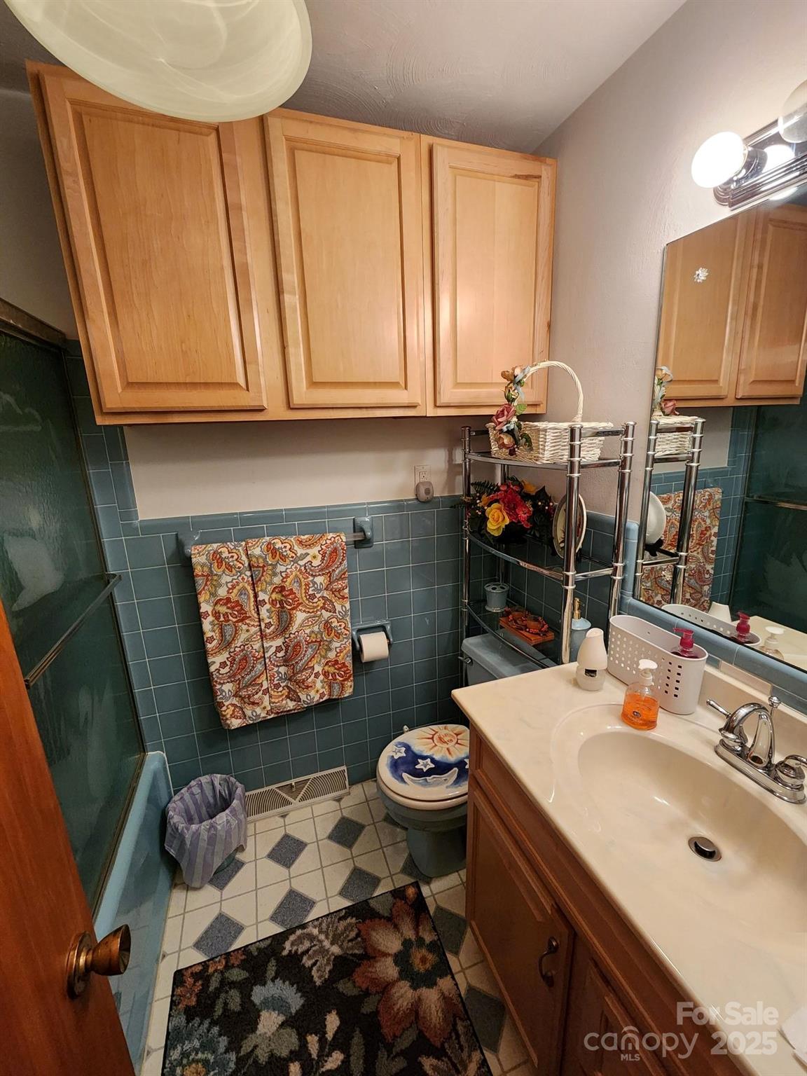 406 S Caldwell Avenue — Newton