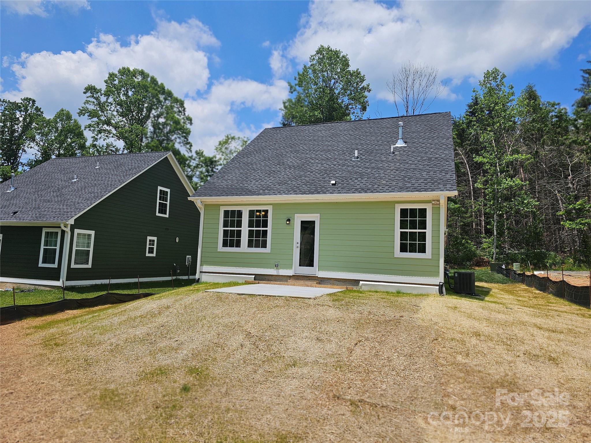 139 Brooks Cove Road — Black Mountain