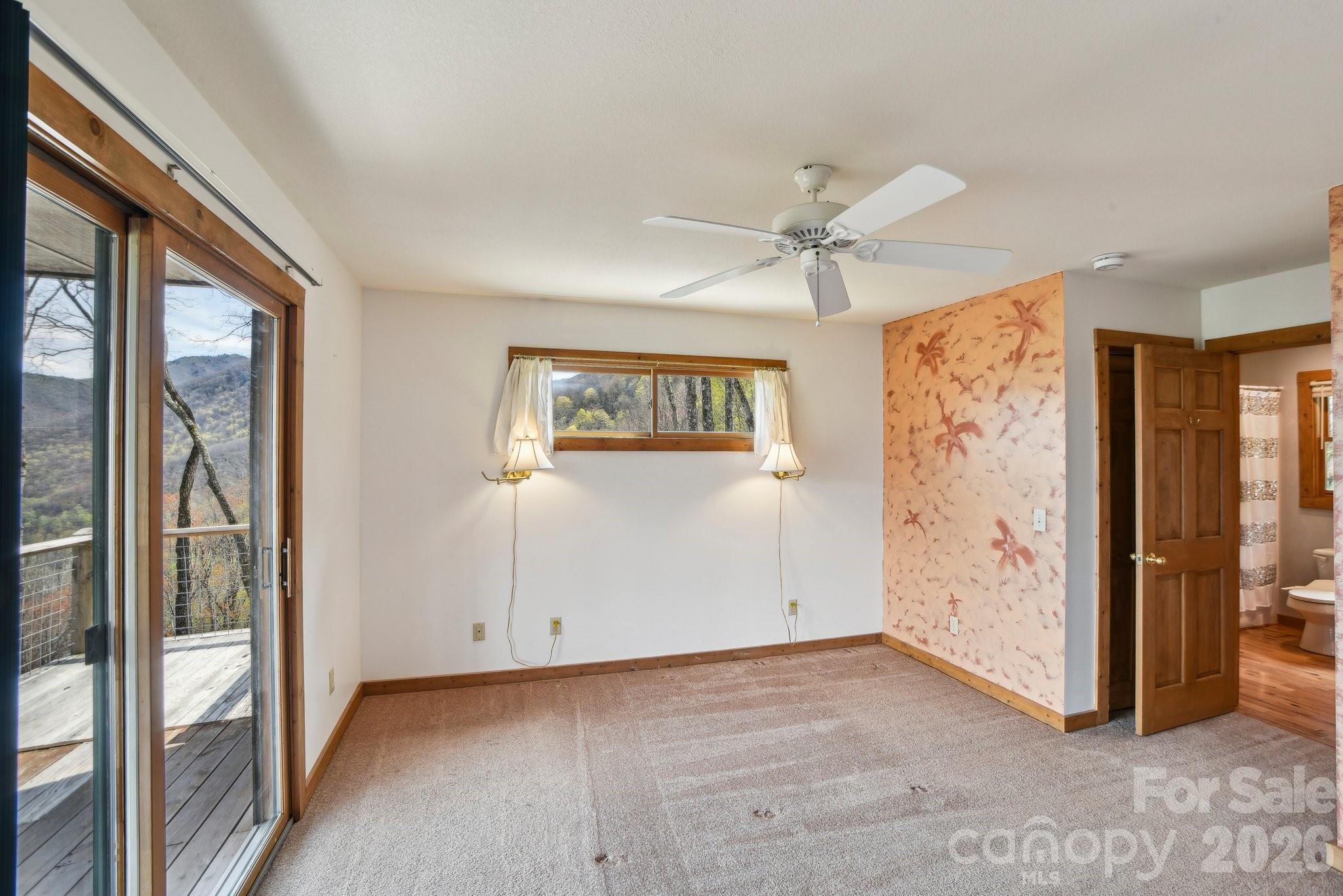 1426 Setzer Cove Road — Maggie Valley