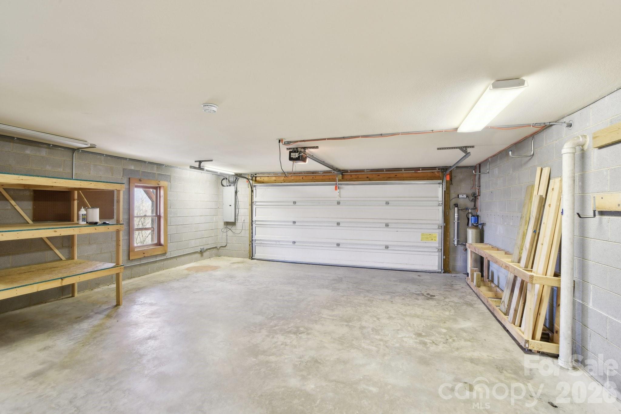 1426 Setzer Cove Road — Maggie Valley