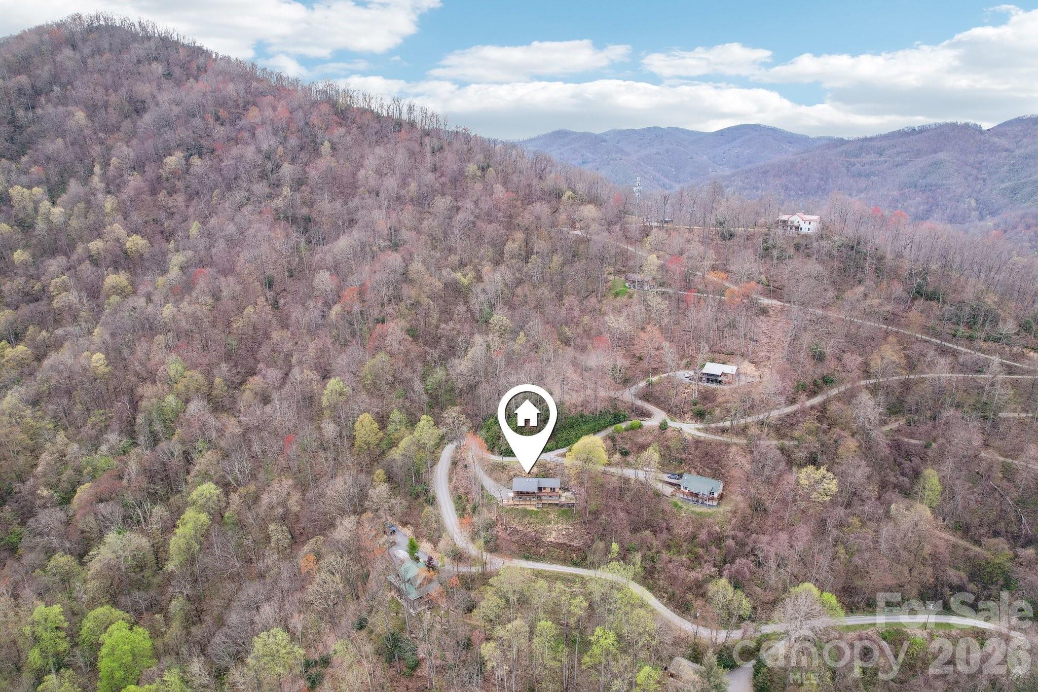 1426 Setzer Cove Road — Maggie Valley