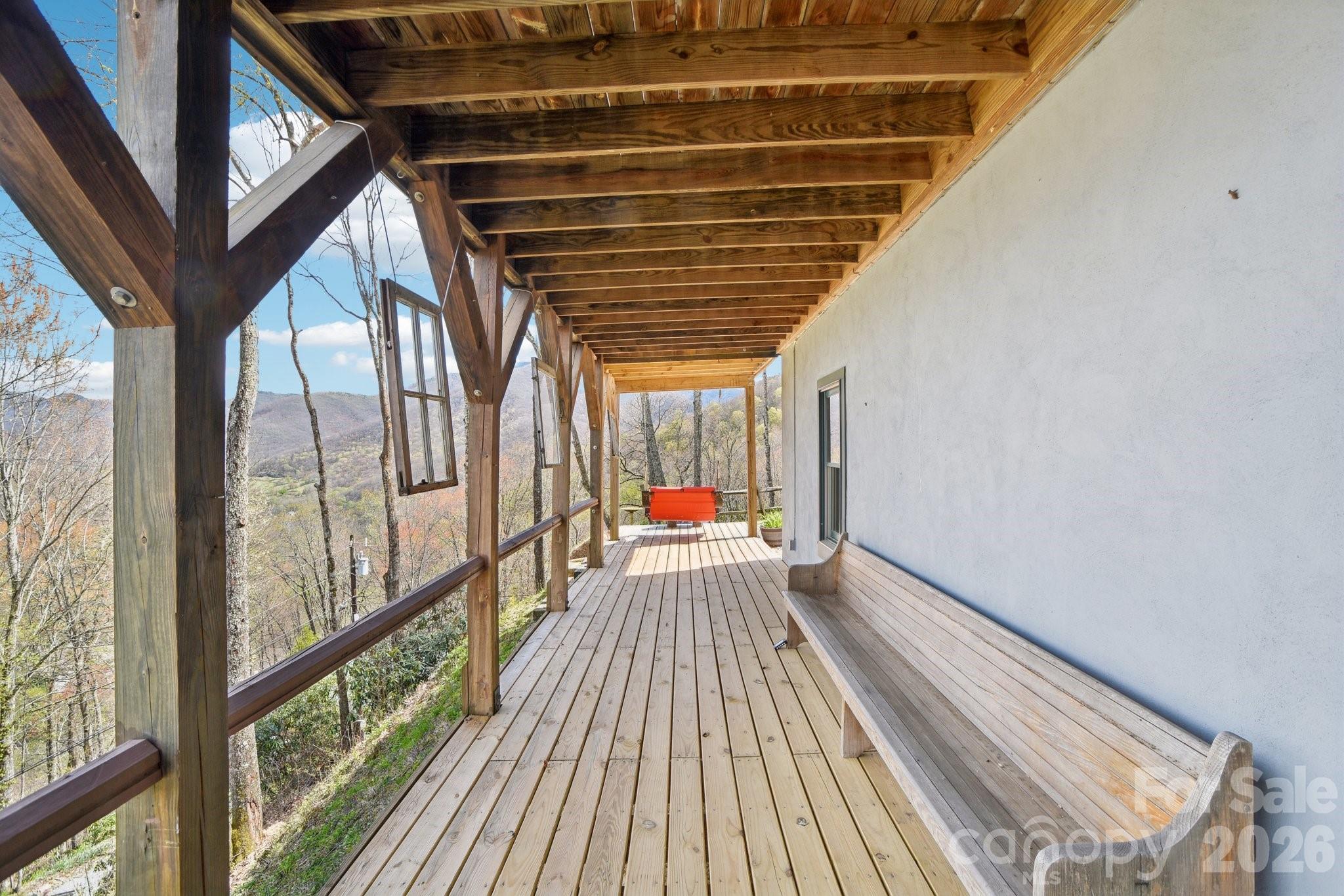 1426 Setzer Cove Road — Maggie Valley