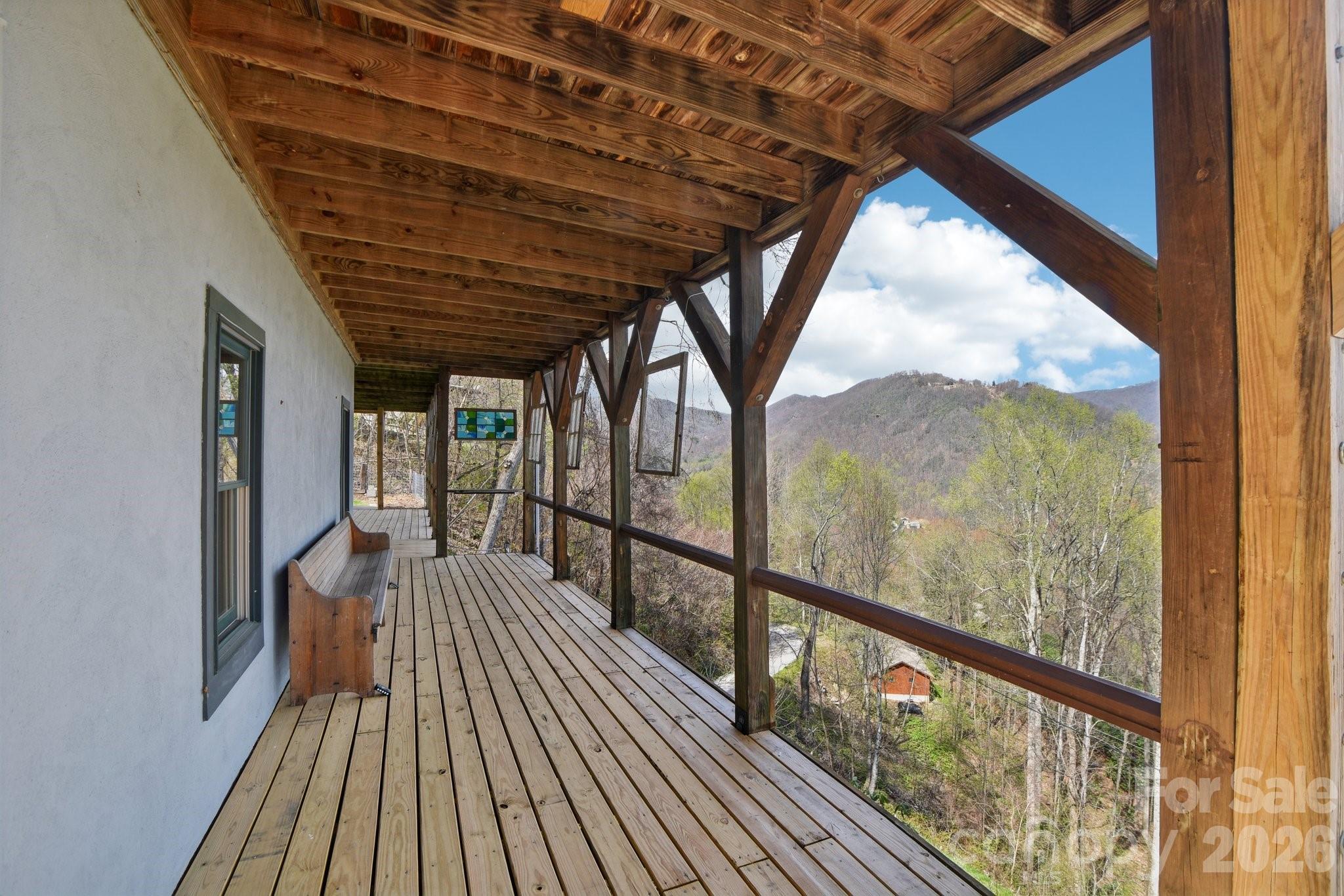 1426 Setzer Cove Road — Maggie Valley