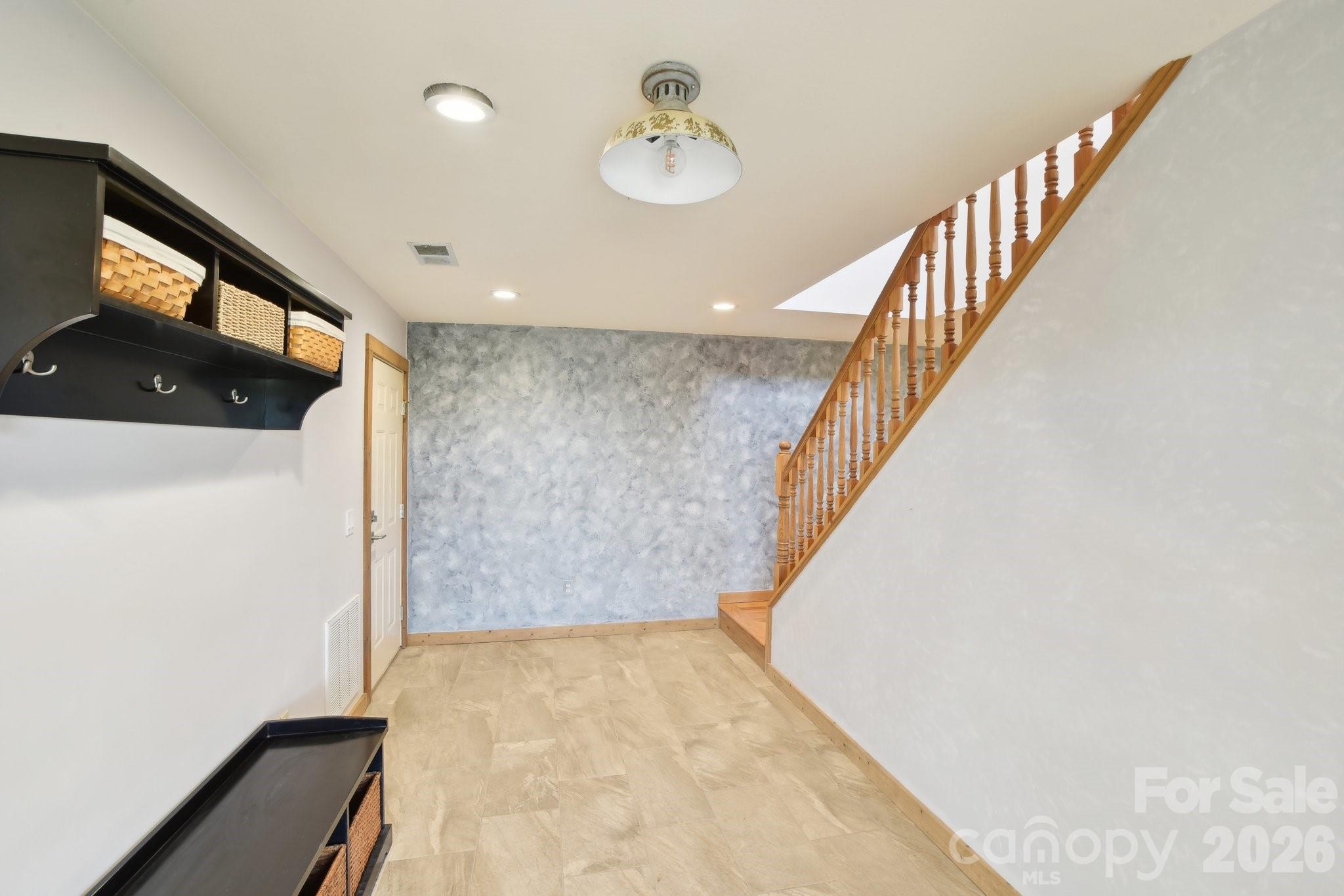 1426 Setzer Cove Road — Maggie Valley