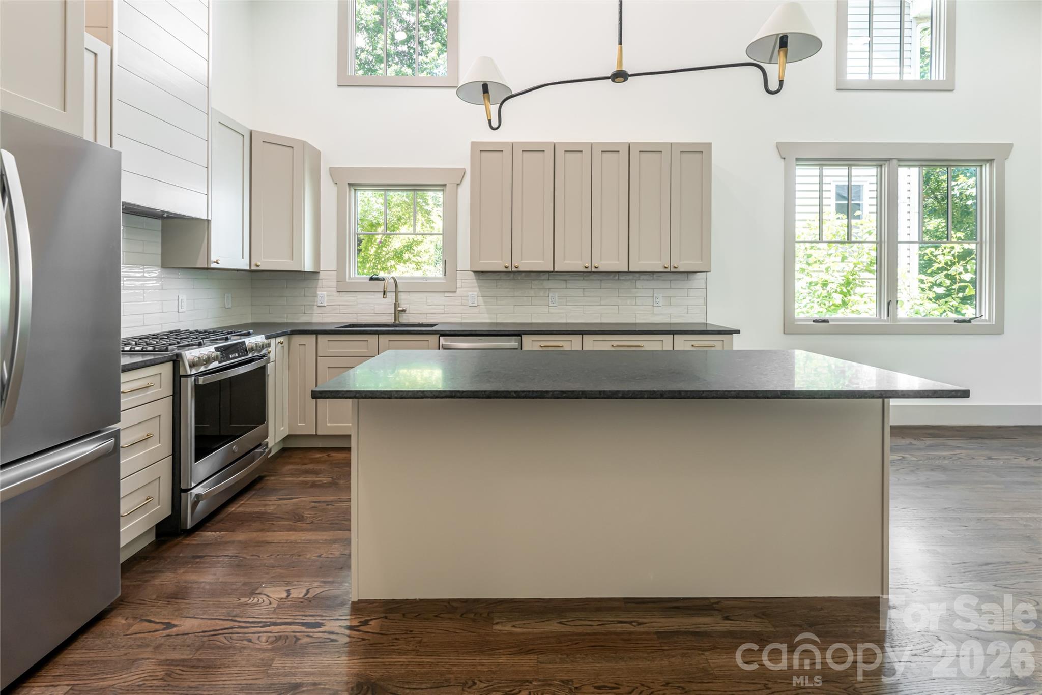 110 Unadilla Avenue — Asheville