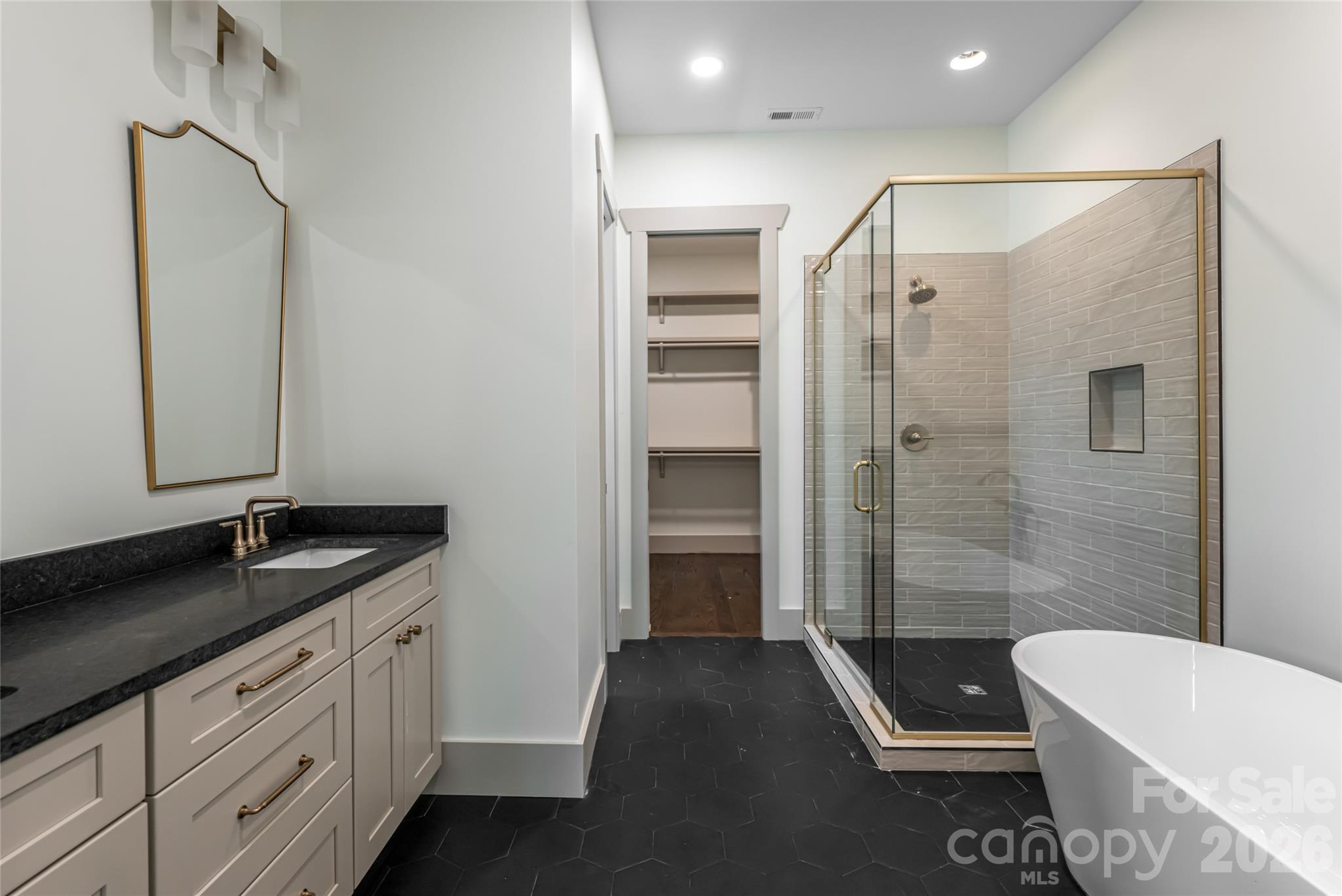 110 Unadilla Avenue — Asheville