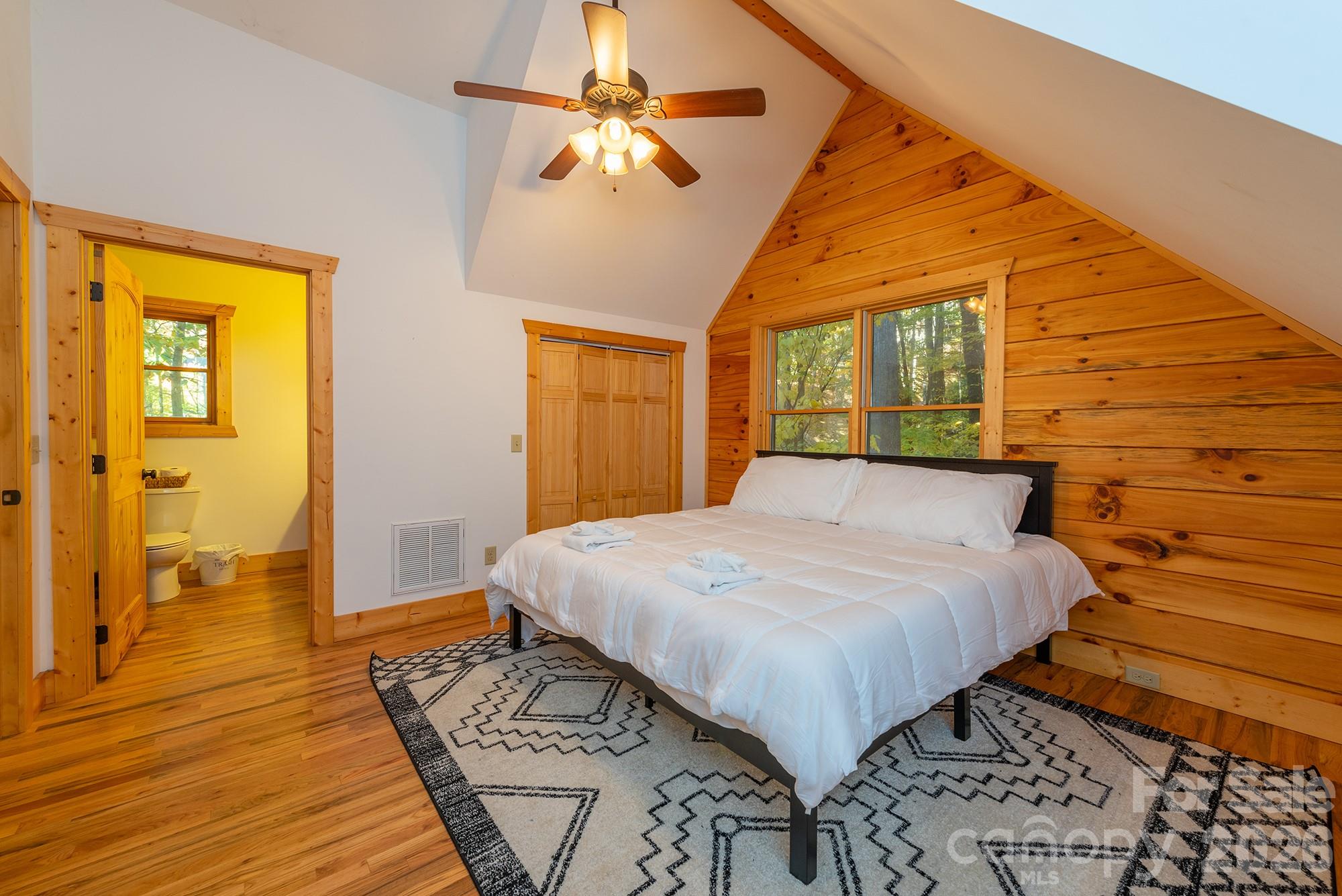 100 Candlemaker Trail — Maggie Valley