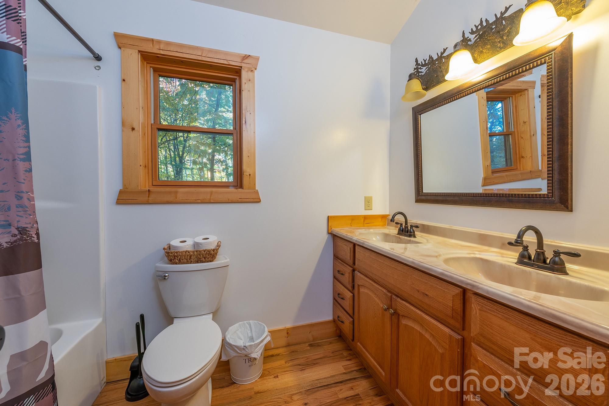 100 Candlemaker Trail — Maggie Valley