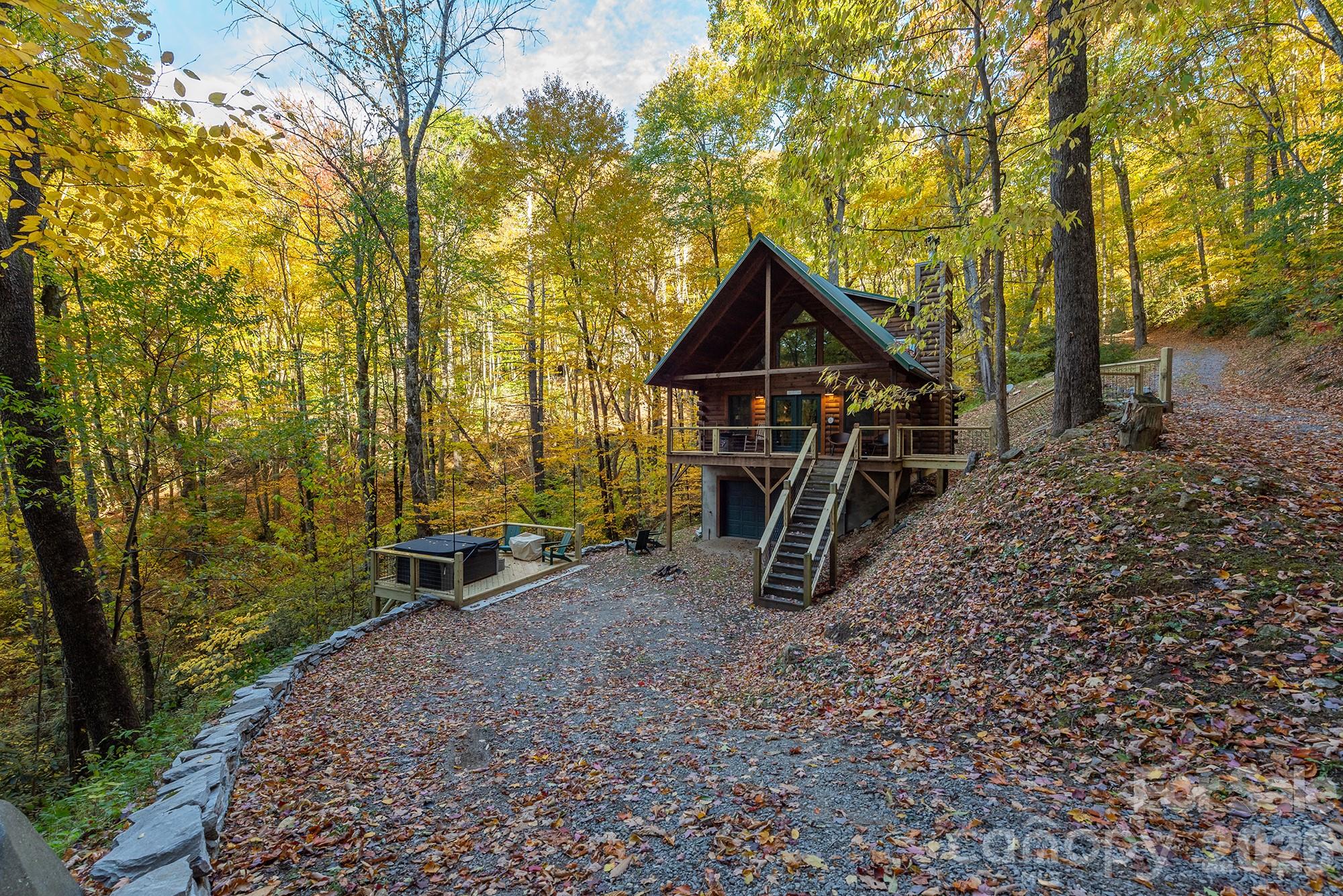100 Candlemaker Trail — Maggie Valley