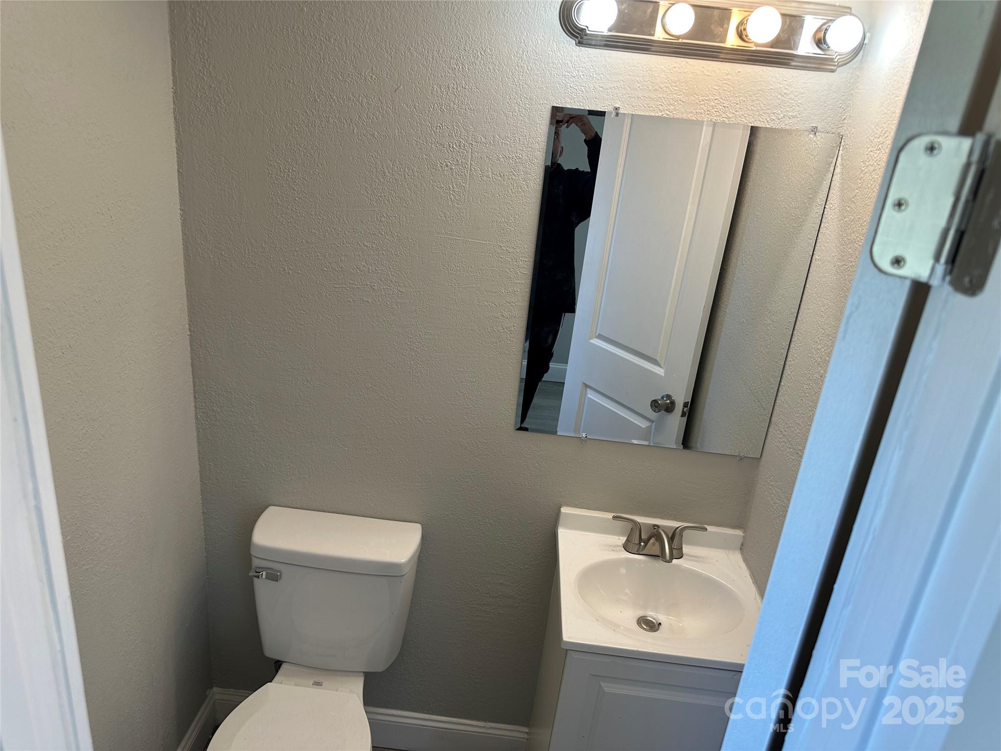 209 Brookview Road — Statesville