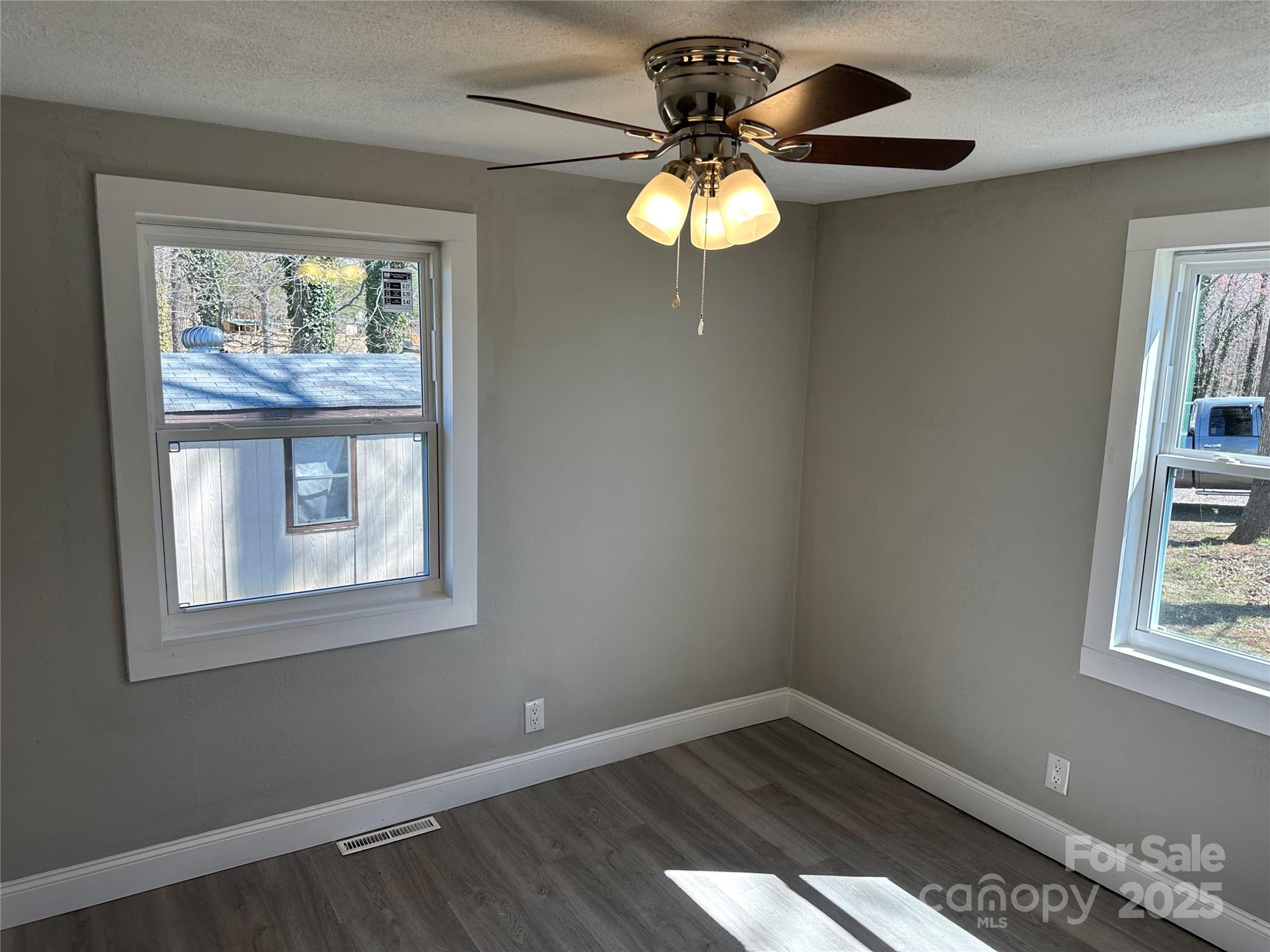 209 Brookview Road — Statesville