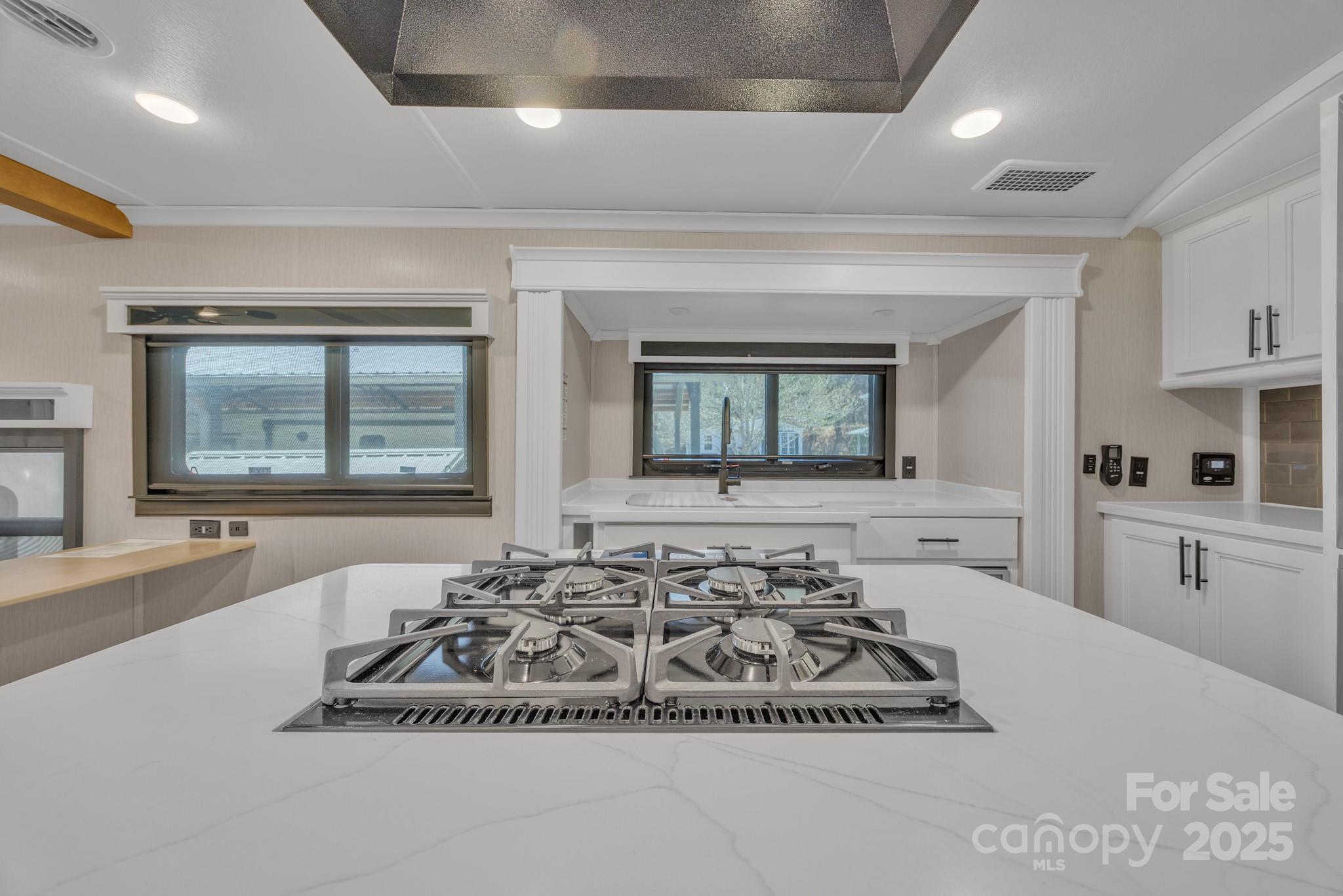 177 Finch Way — West Jefferson